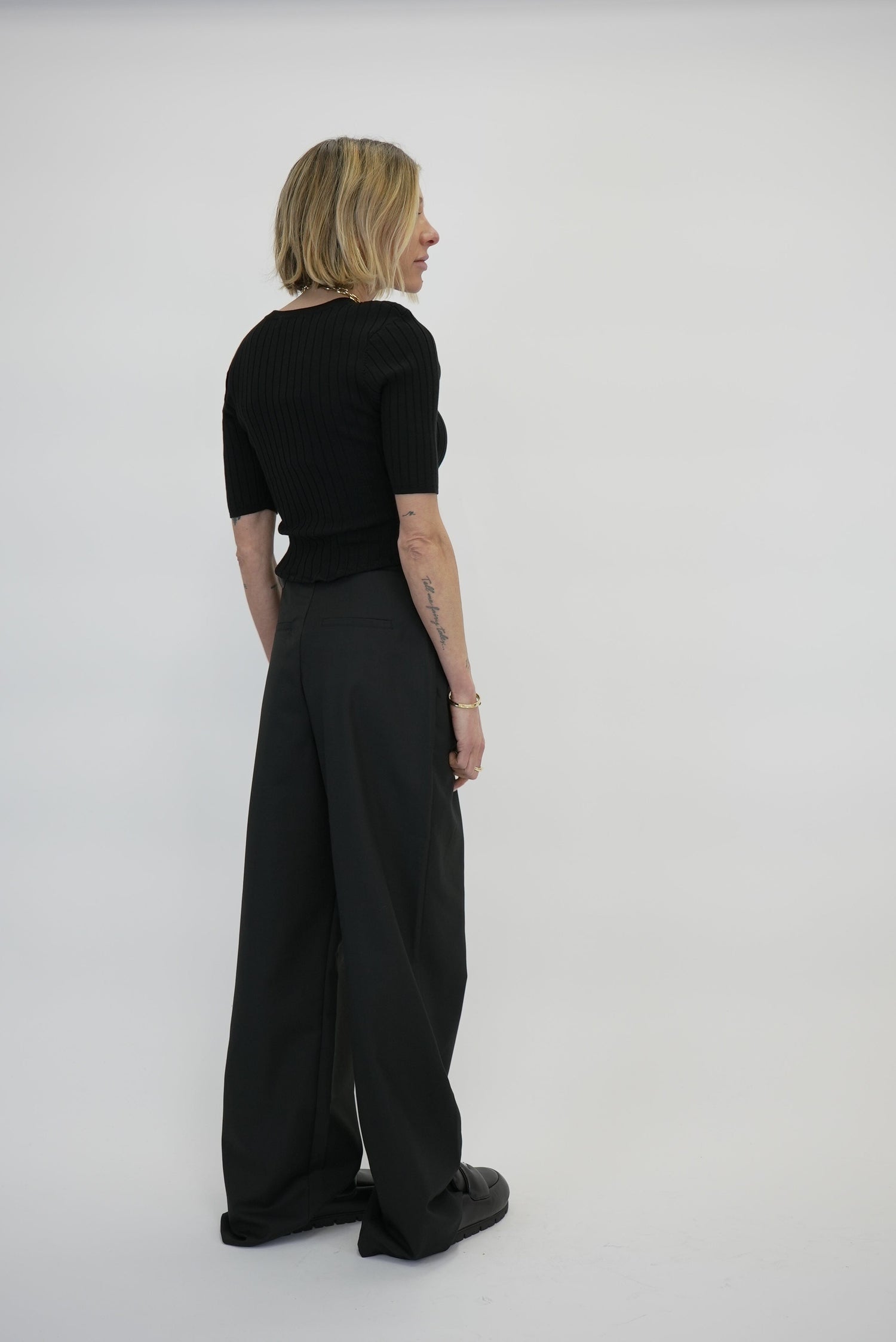 PAULA FRONT CUT PANTS PANTS KURE 