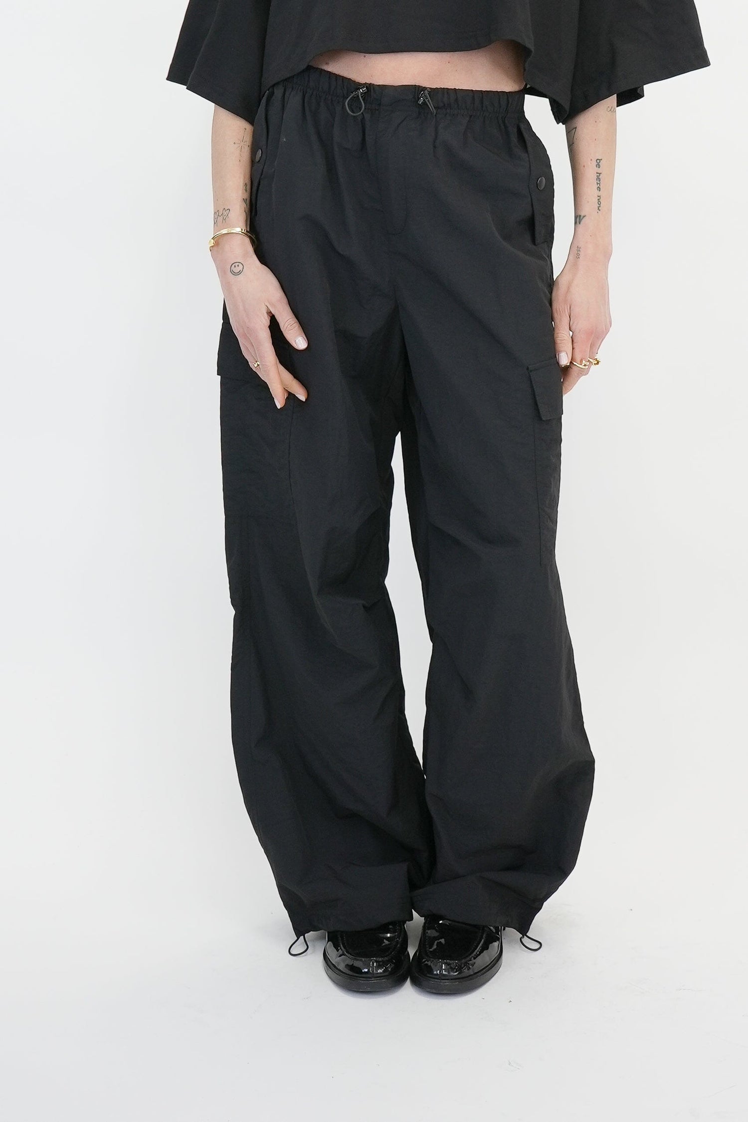 TOURA THE PARACHUTE PANTS Pants KURE 