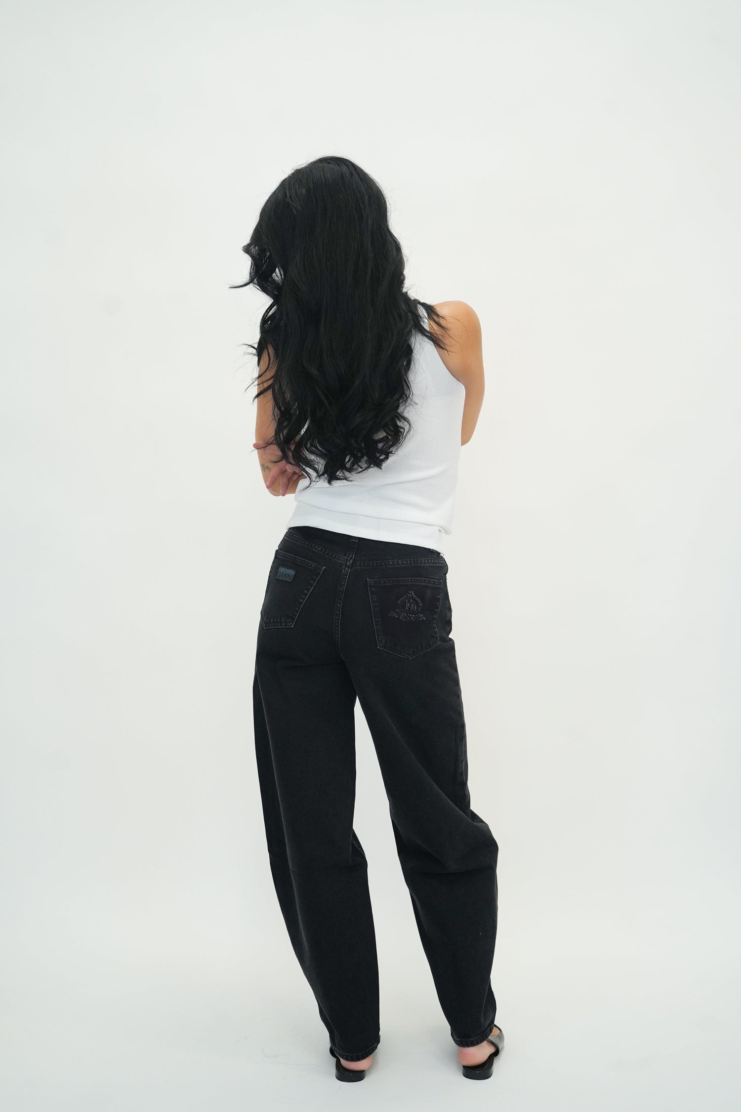 STARY RIGID DENIM WITH TAPERED LEG JEANS GANNI 