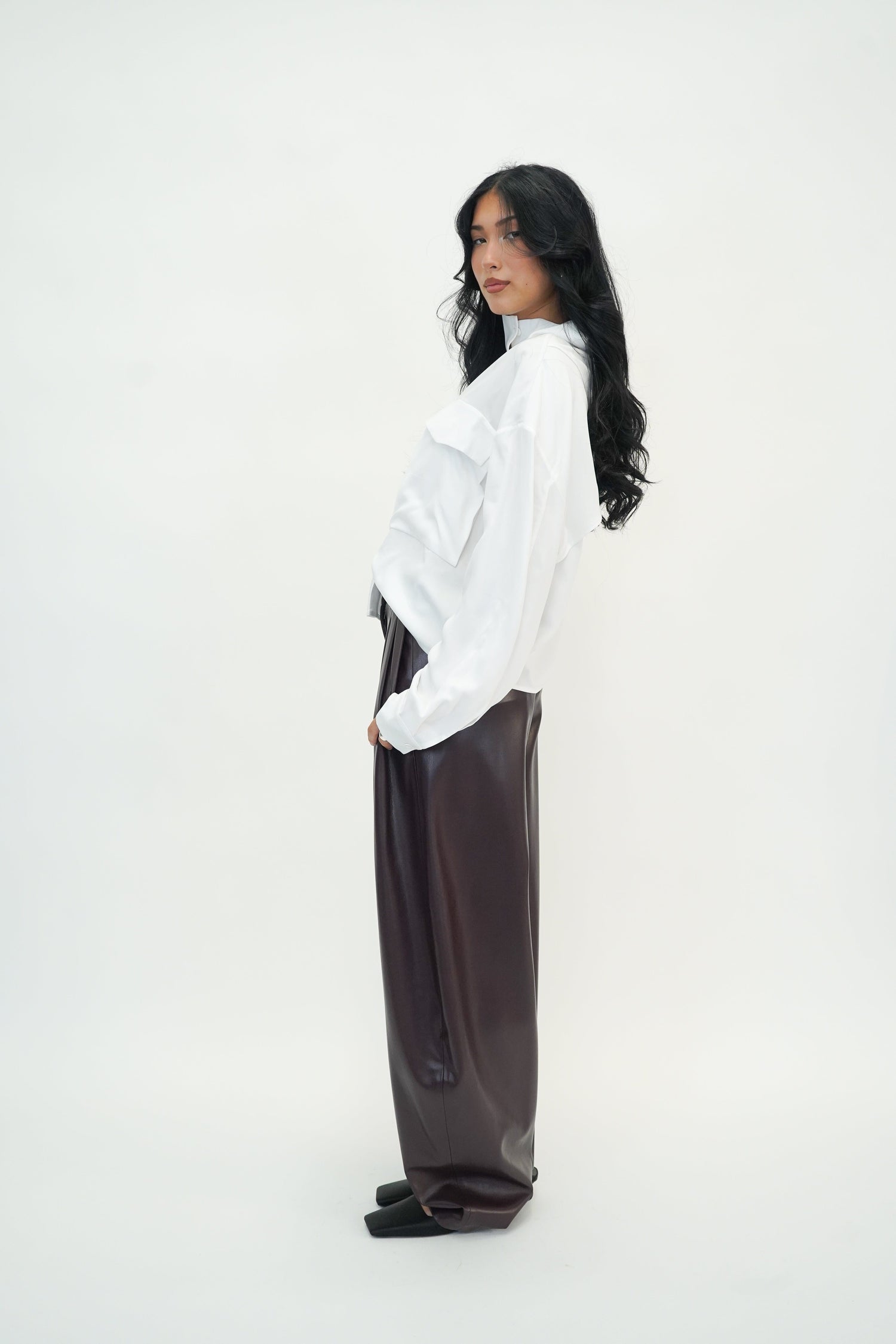 TRACY LOW RISE VEGAN LEATHER IN CABERNET PANTS THE ANDAMANE 