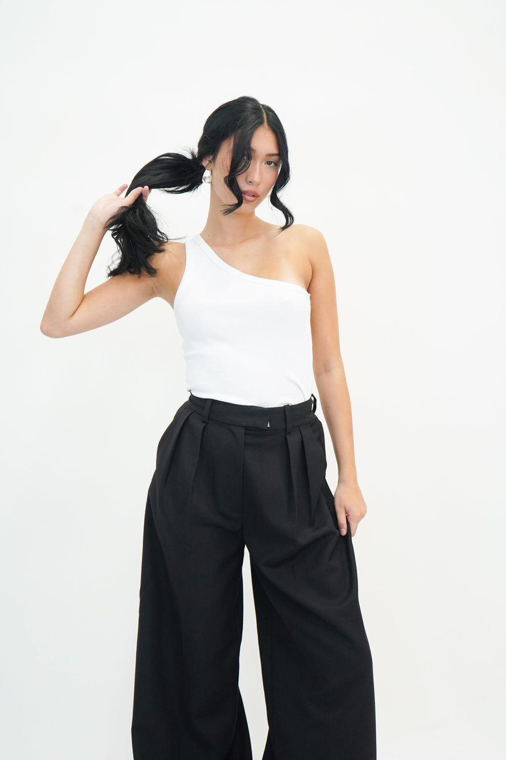 DREW TOP ONE SHOULDER TOP GESTUZ 