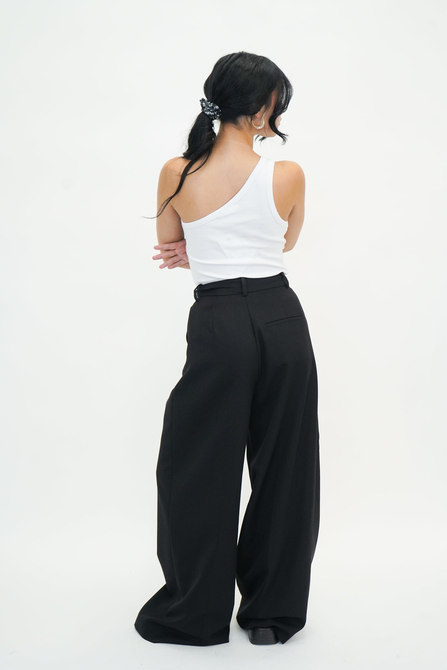 DREW TOP ONE SHOULDER TOP GESTUZ 