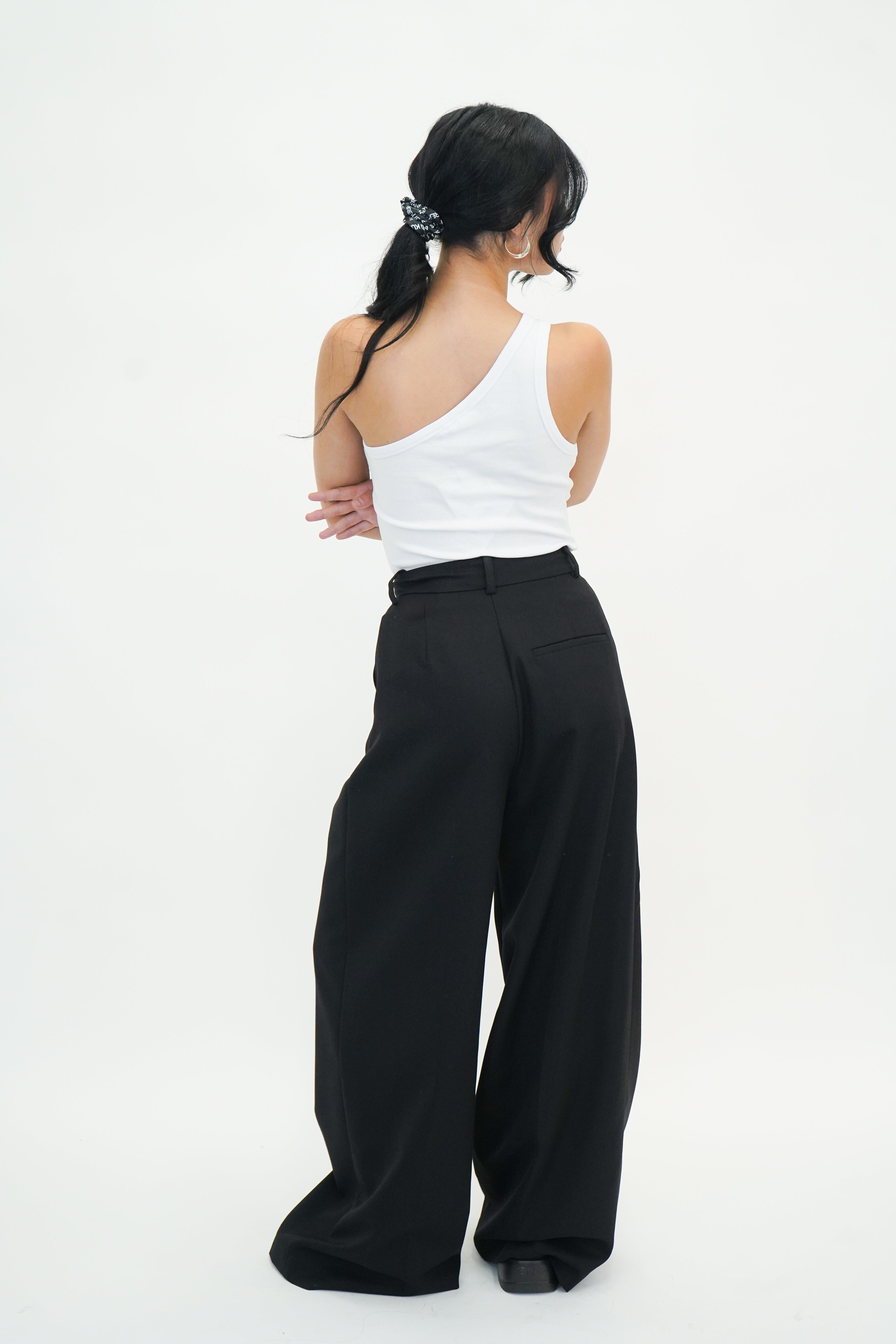DREW TOP ONE SHOULDER TOP GESTUZ 