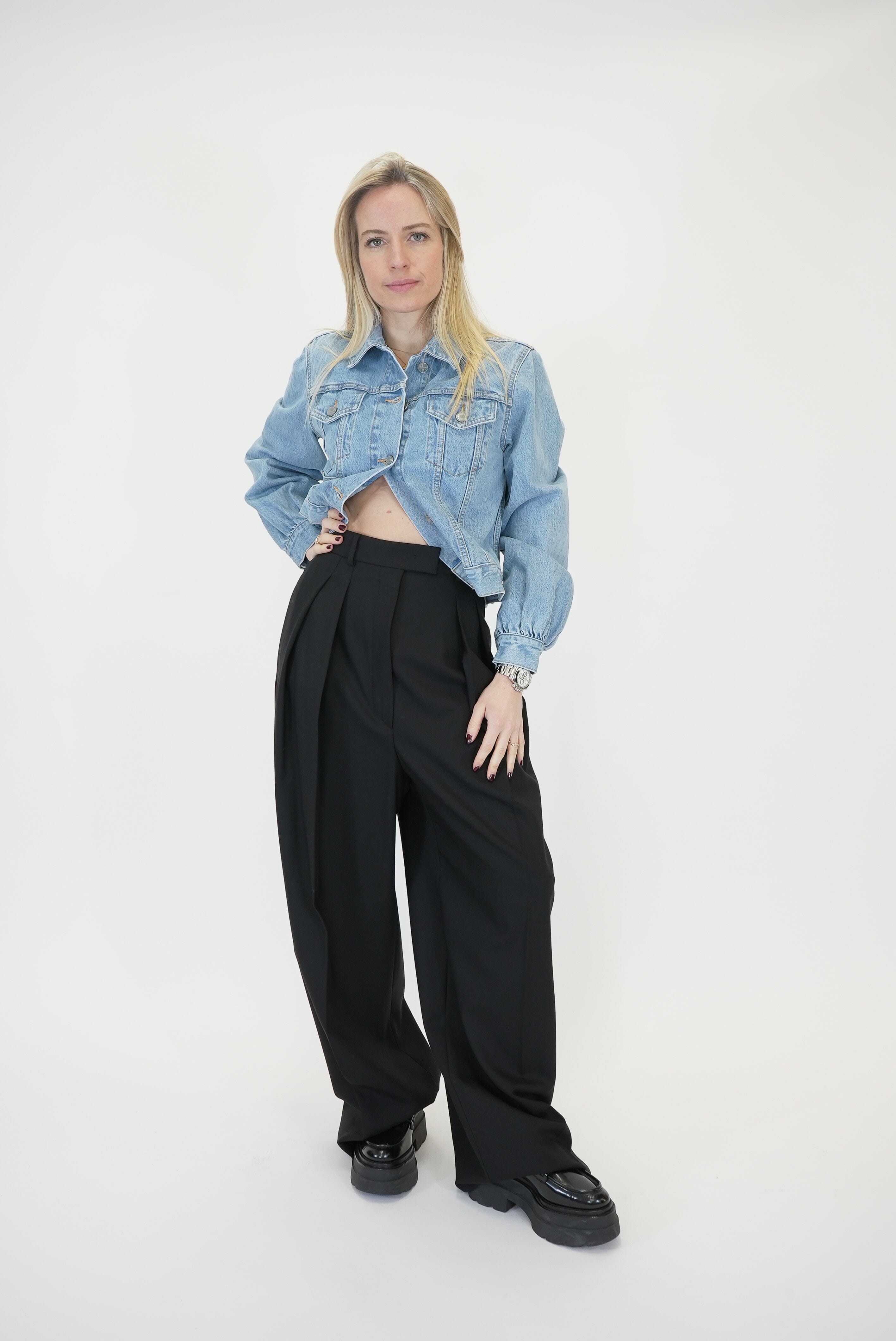 THE BLACK PANTS EDIT – KURE
