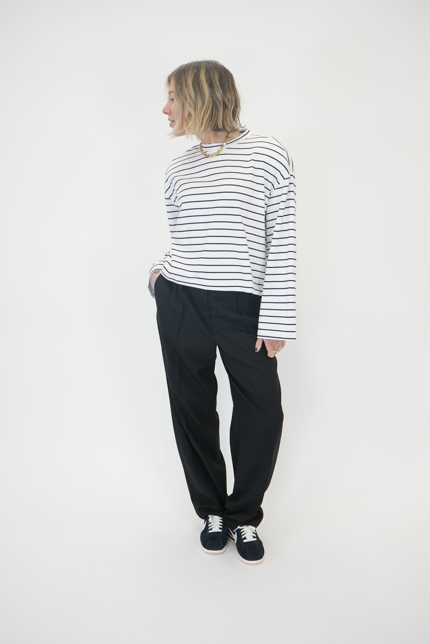 SIBA STRIP TOP IN WHITE & BLACK STRIPE TOP GESTUZ 