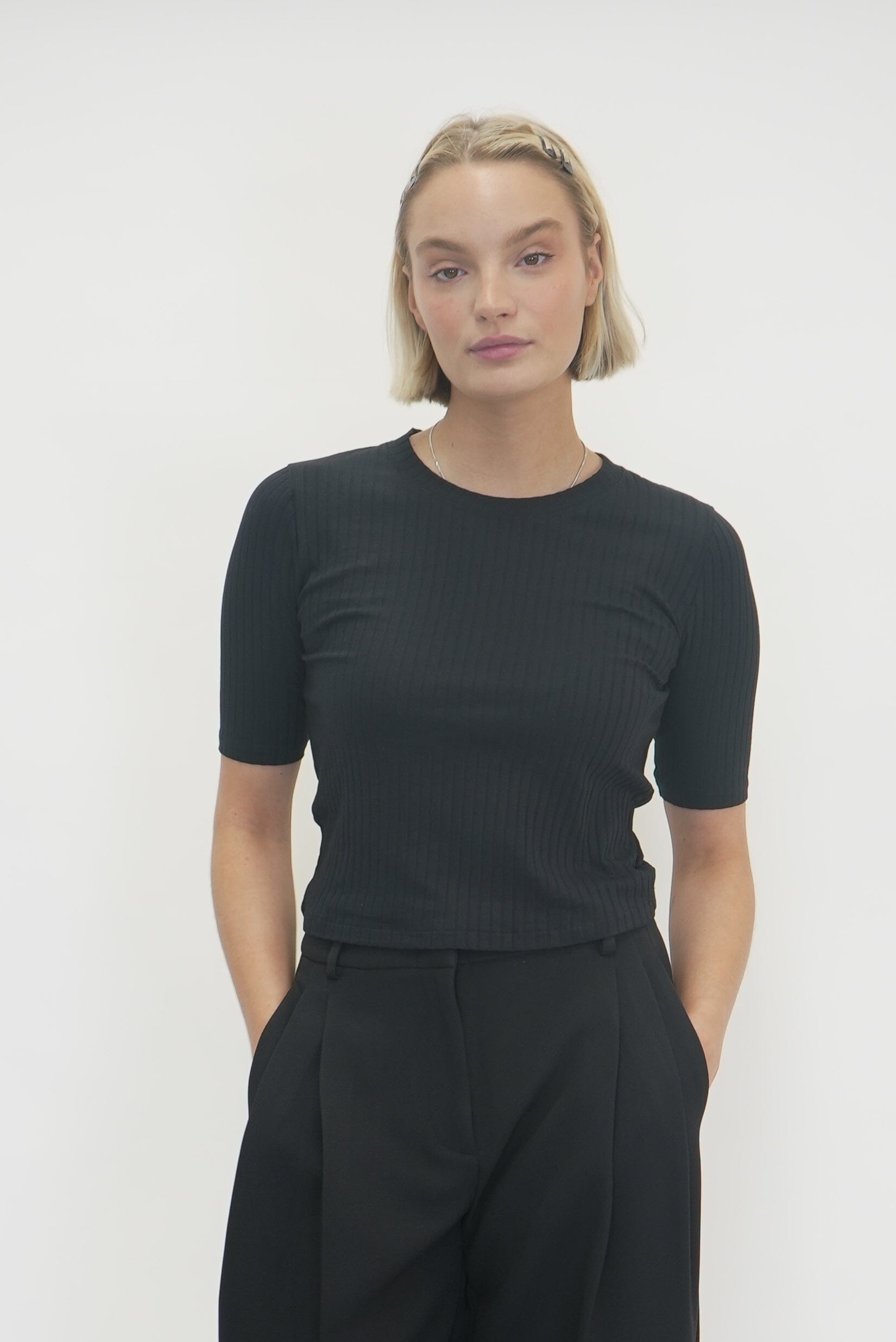 BAHIA T-SHIRT IN BLACK T-SHIRT IRO 