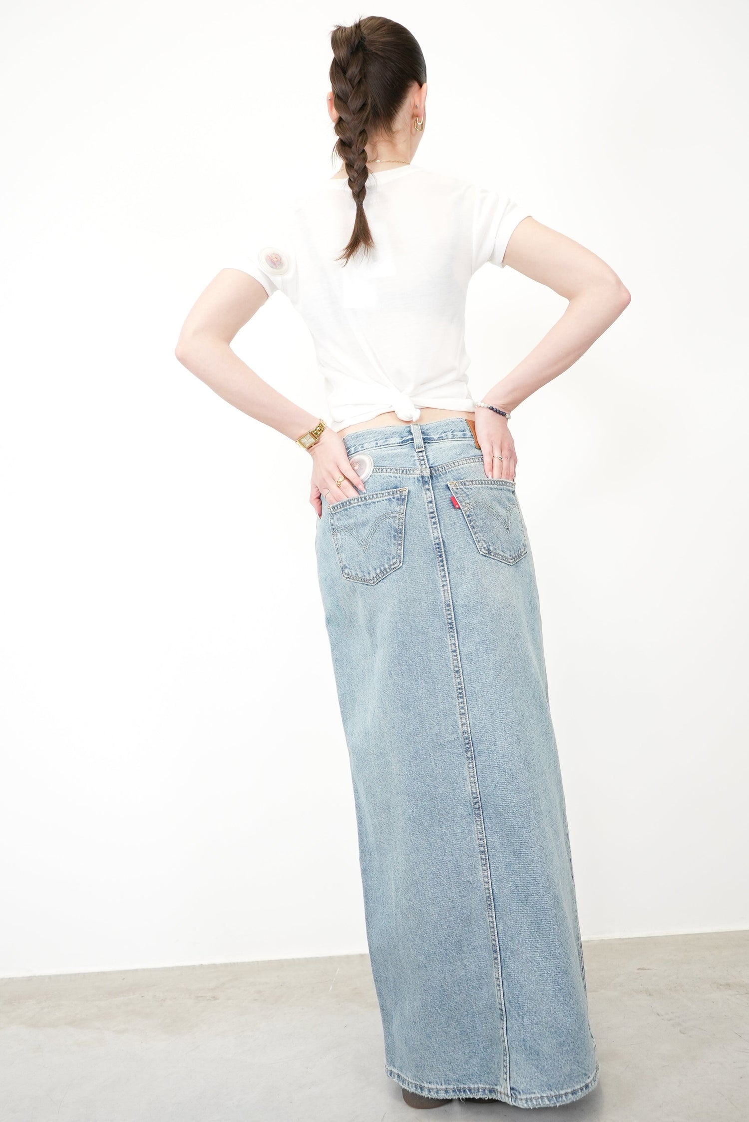 COLUMN SKIRT IN PLEASE HOLD SKIRT LEVIS 