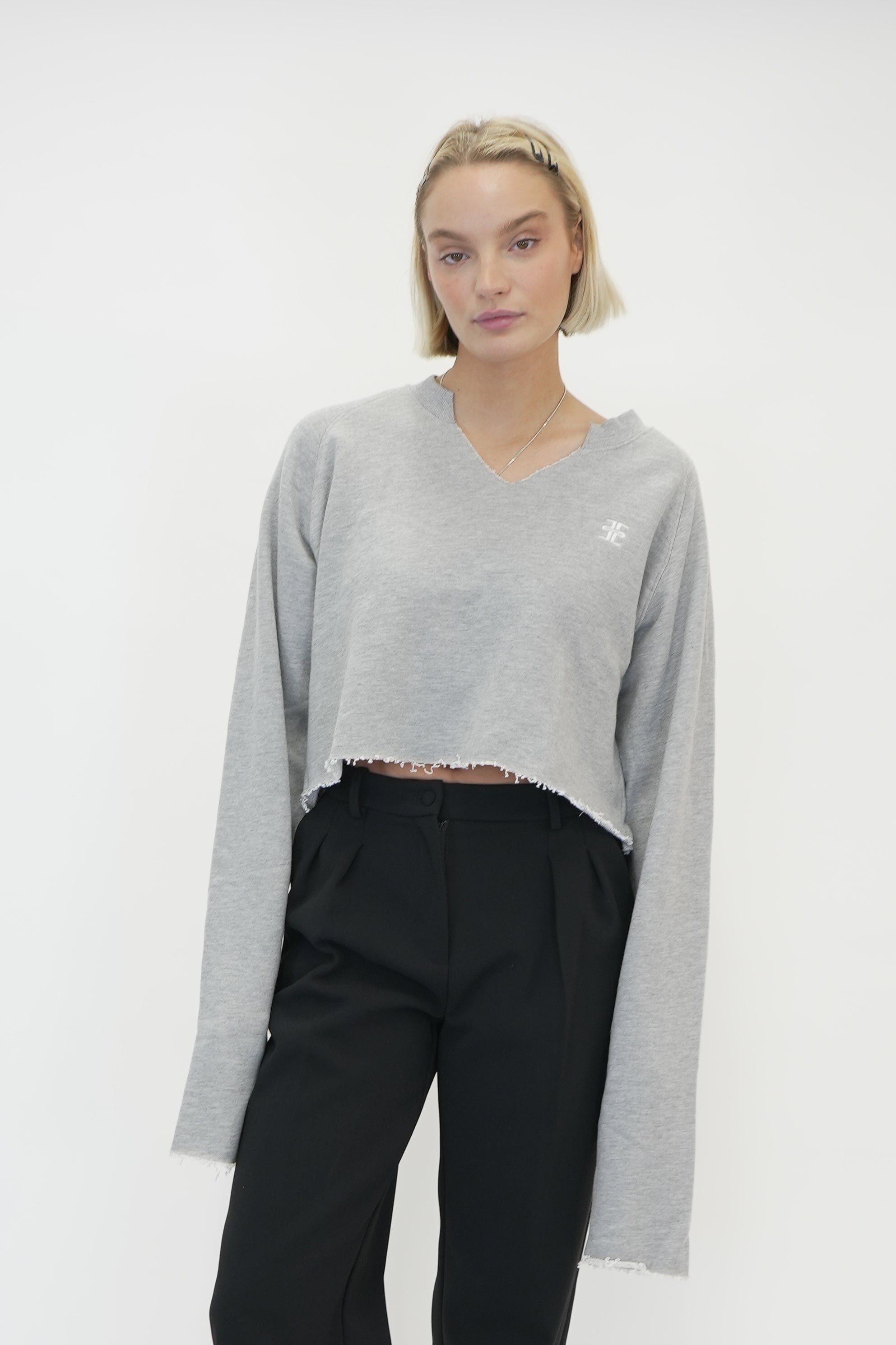RAGLAN V NECK CROPPED SWEATSHIRT IN GREY SWEATSHIRT ETERNE 