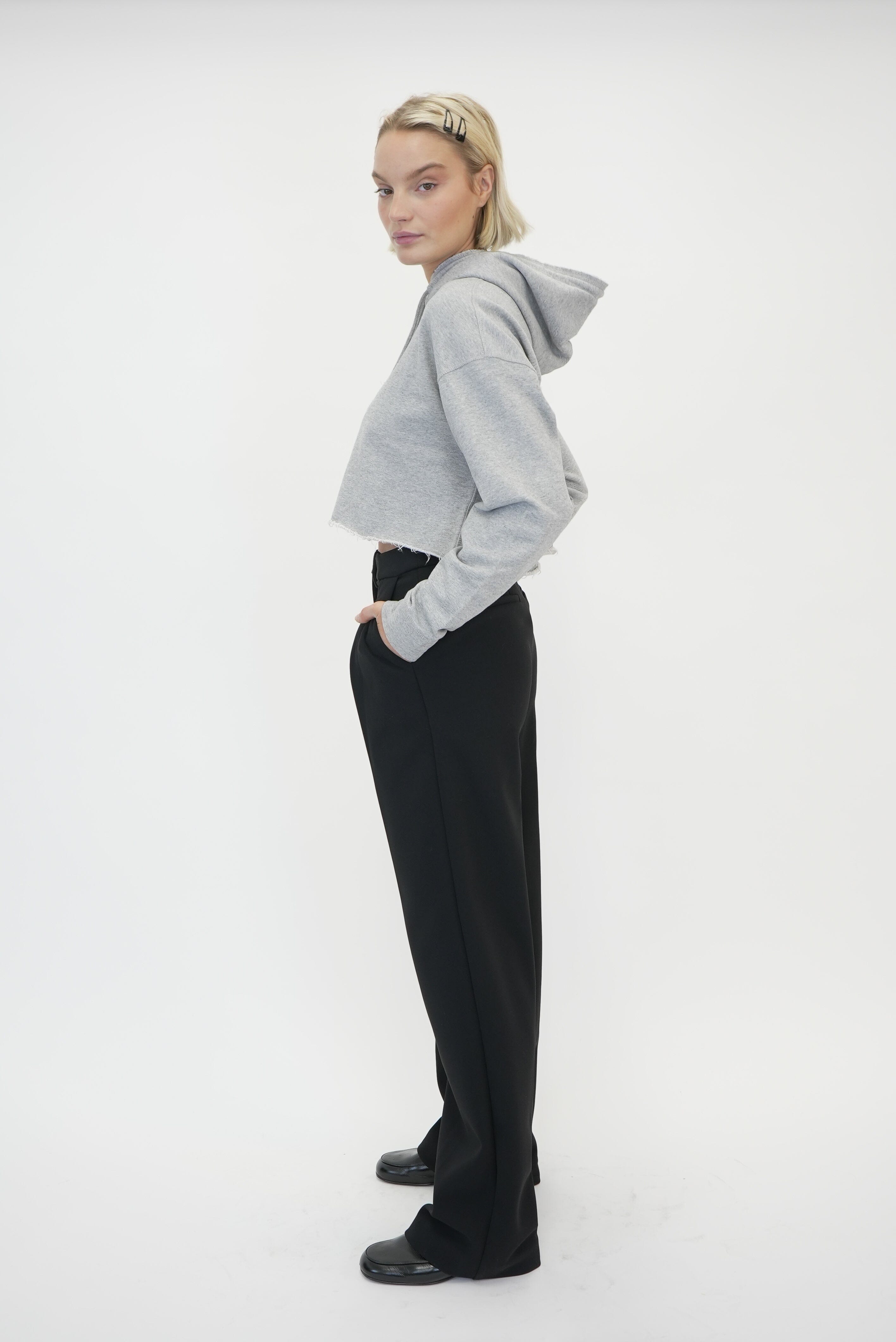 ISOLI OVERSIZED CROPPED HOODIE – KURE