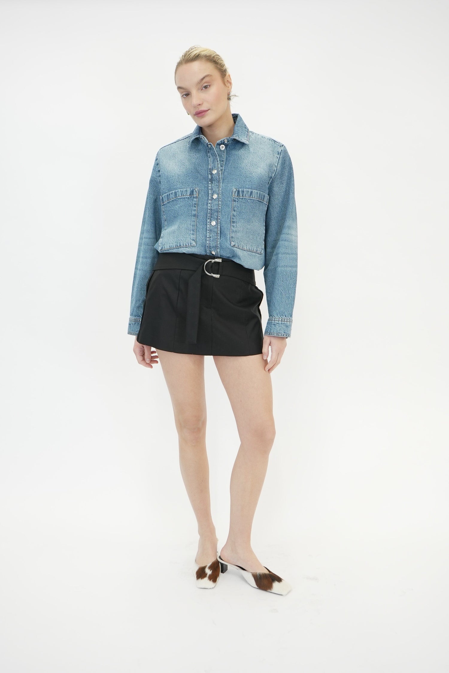 MADIM SHORT IN BLACK SHORT IRO 