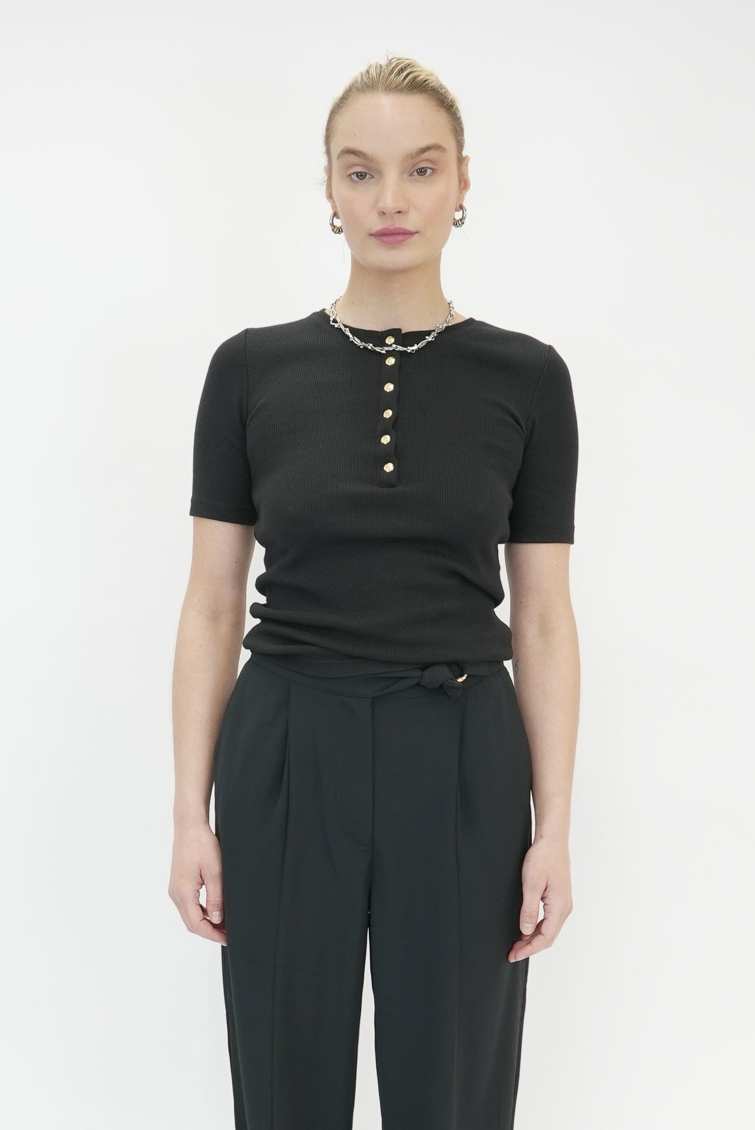 ALESSIA TEE IN BLACK TEE ANINE BING 