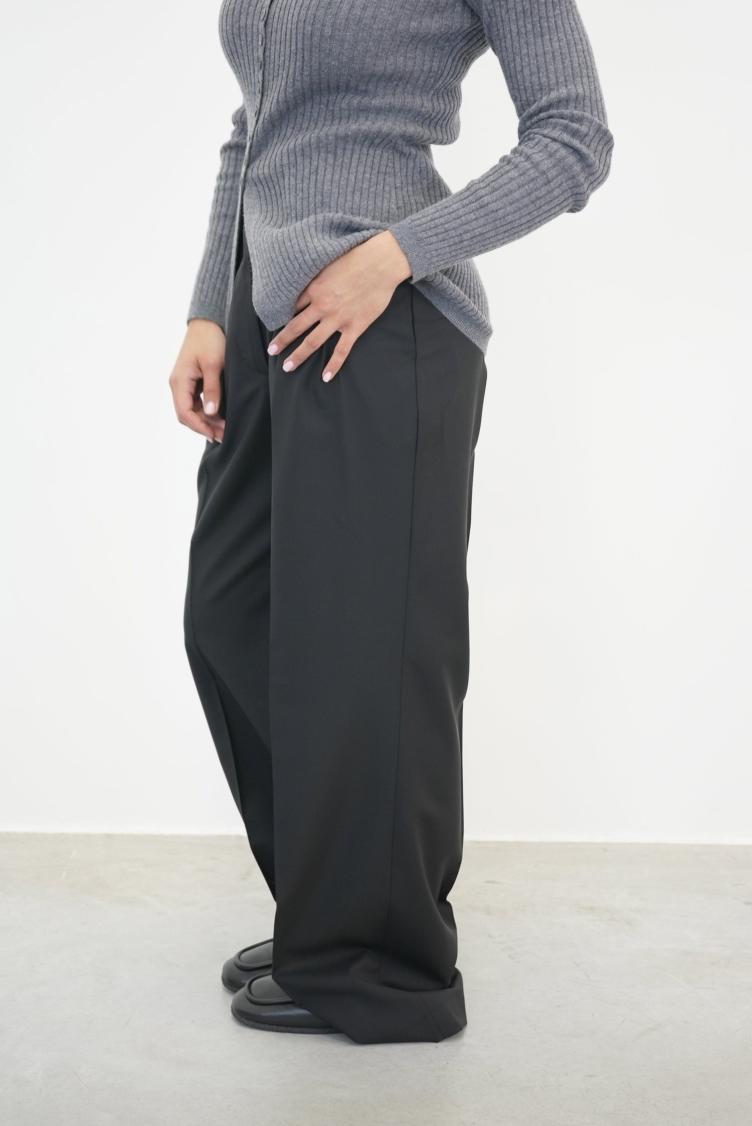 WIDE LEG DOUBLE PLEATED TROUSERS PANTS ROHE 