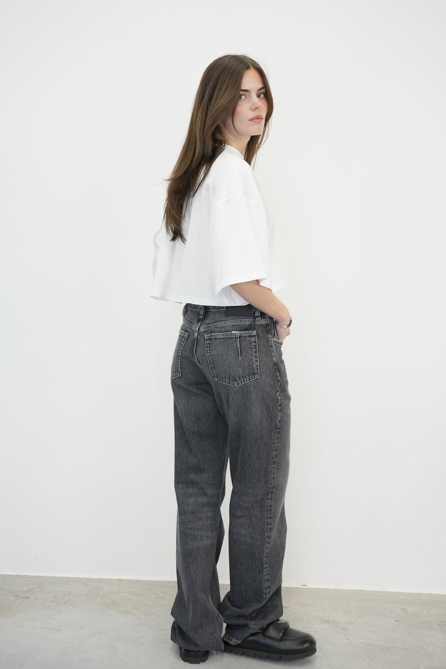 TOBIAS CROPPED TEE TEE KURE 