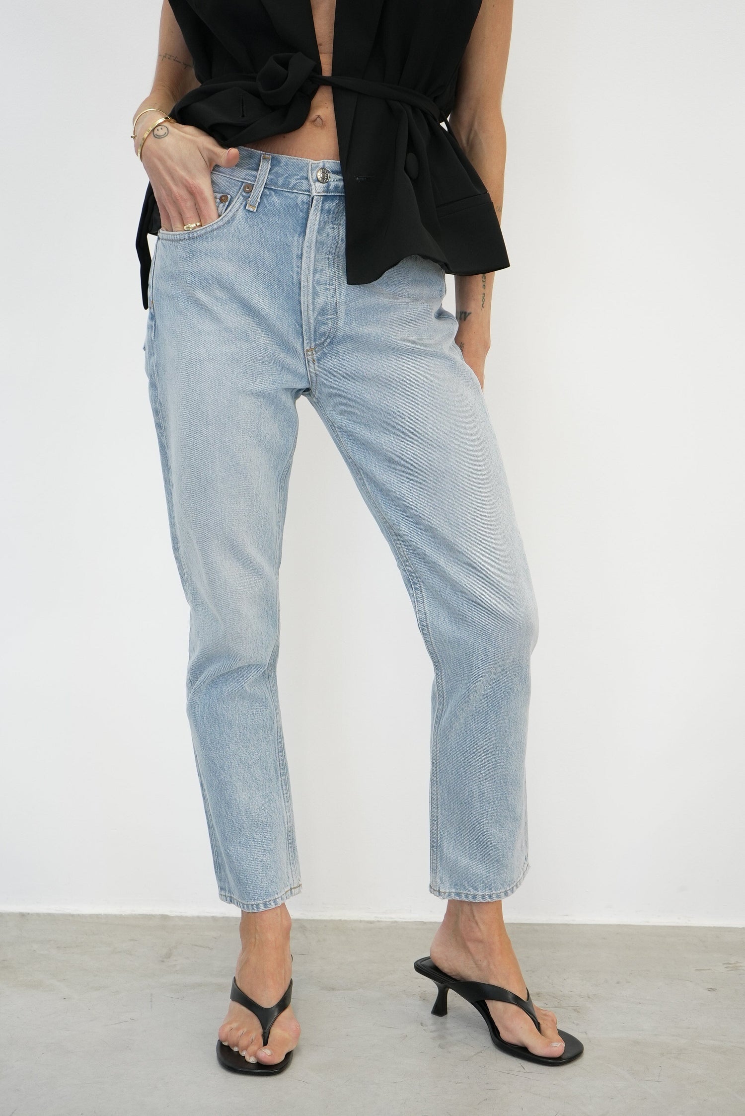 RILEY HIGH-RISE STRAIGHT CROP IN RENEWAL JEANS AGOLDE 