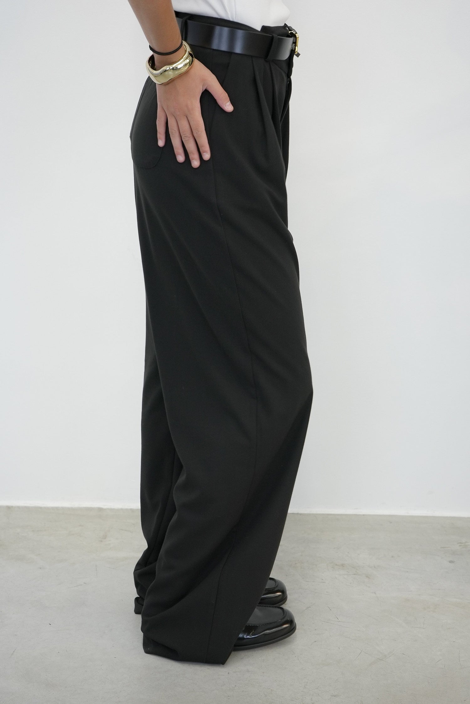 TITOU ASYMMETRIC WIDE LEG PANTS Pants KURE 