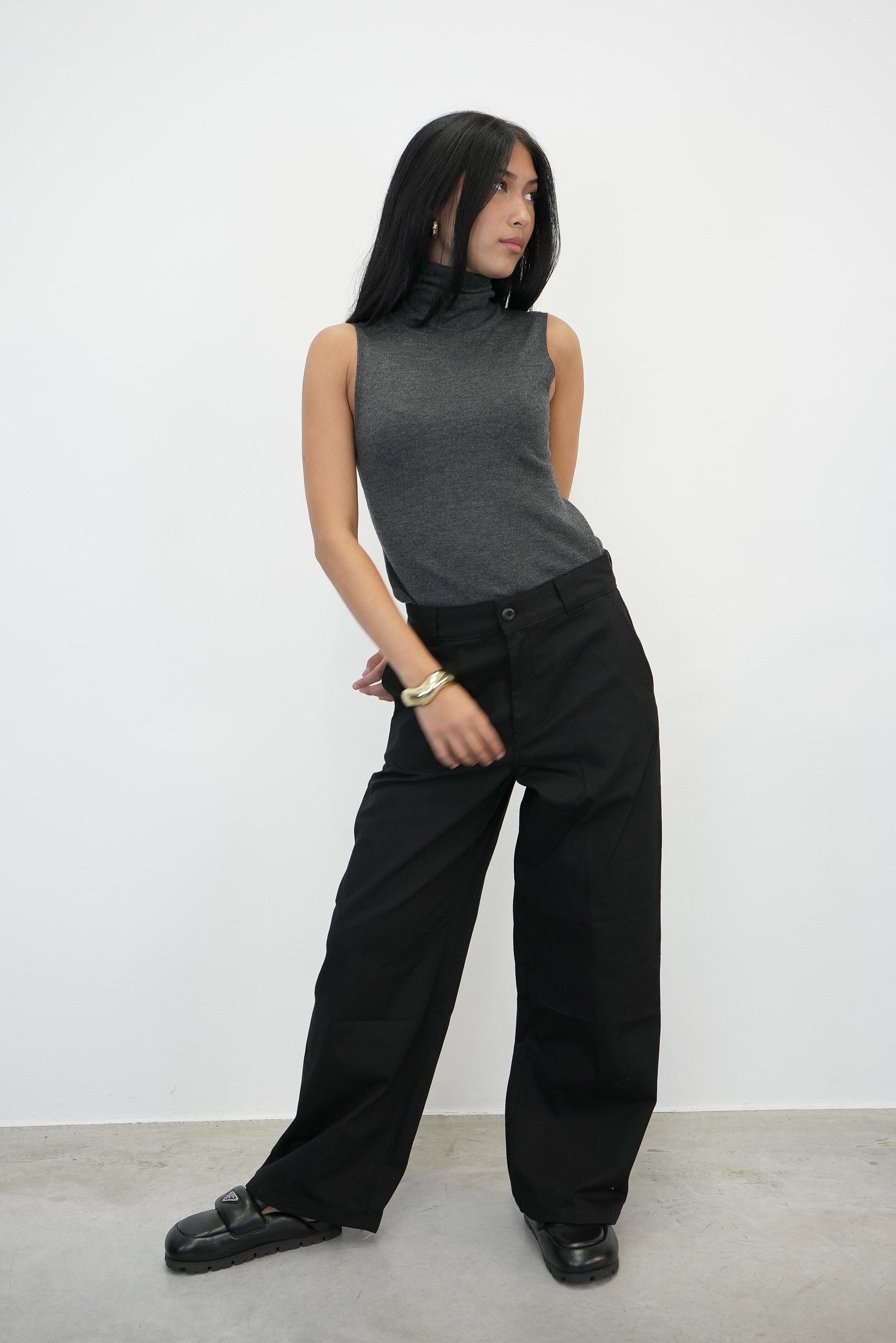 KAYLA SLEEVELESS KNIT IN CHARCOAL TOP KURE 