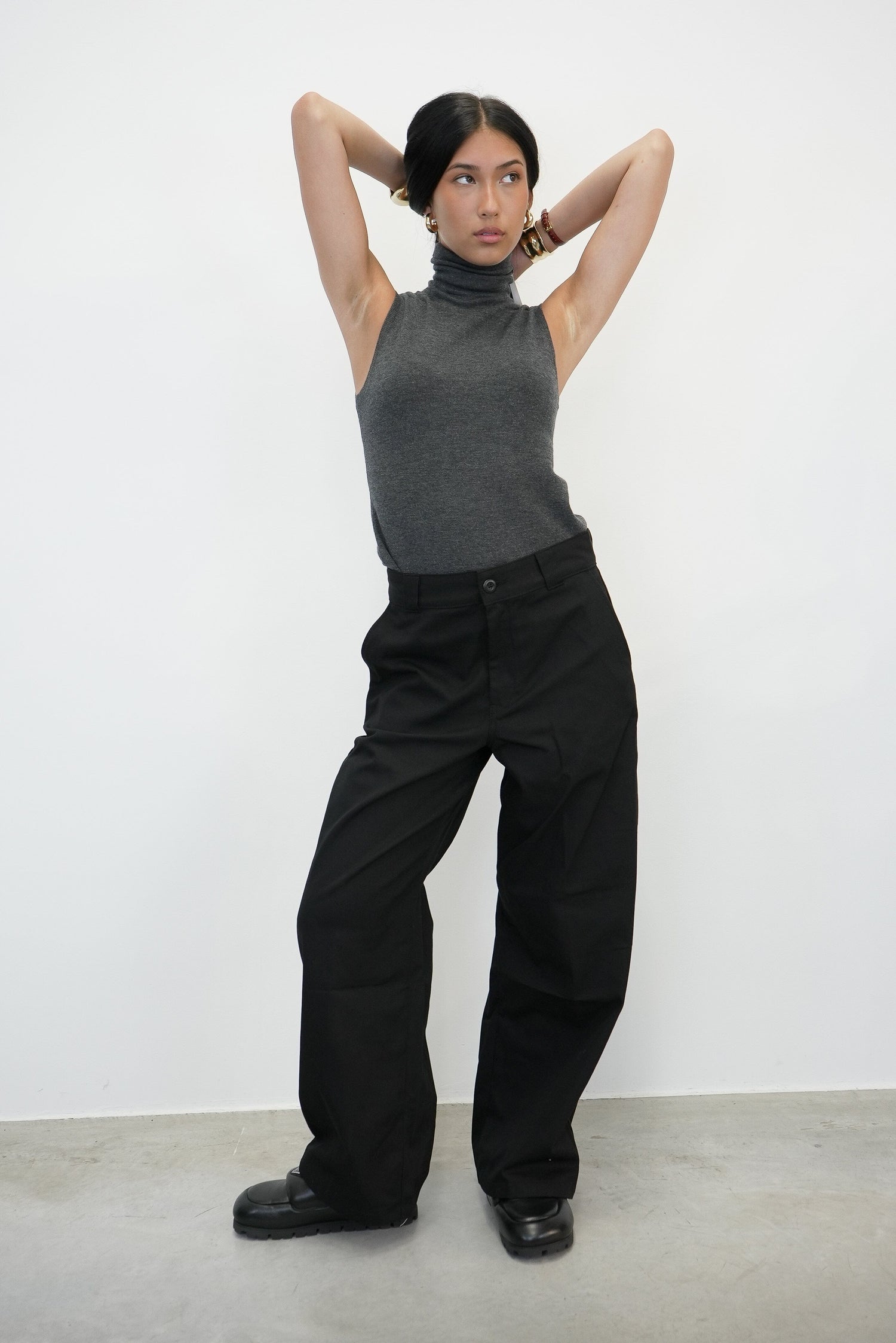 KAYLA SLEEVELESS KNIT IN CHARCOAL TOP KURE 