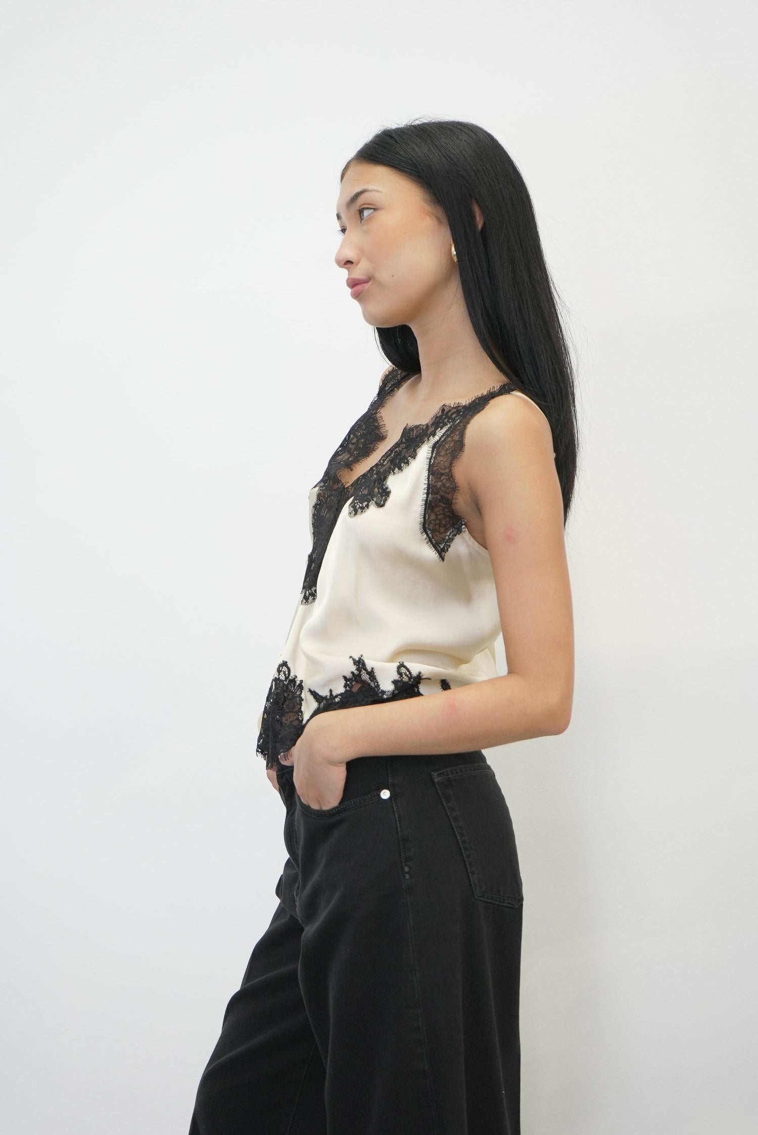 ZEW LACE TOP IN CREME & BLACK TOP BIRGITTE HERSKIND 