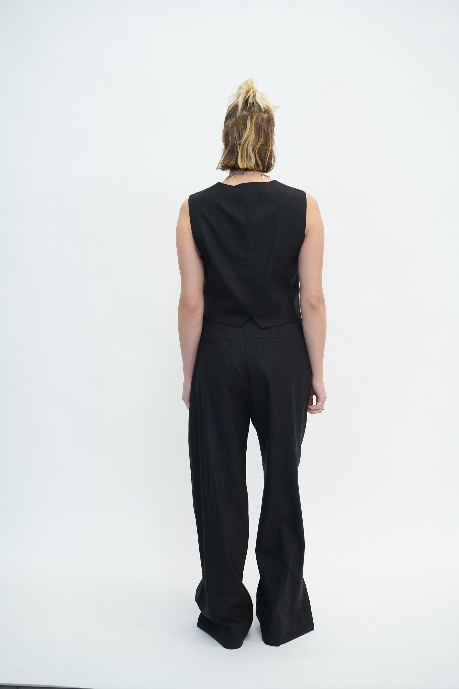 ELARAHGZ LINEN HW PANTS NOOS IN BLACK PANT GESTUZ 