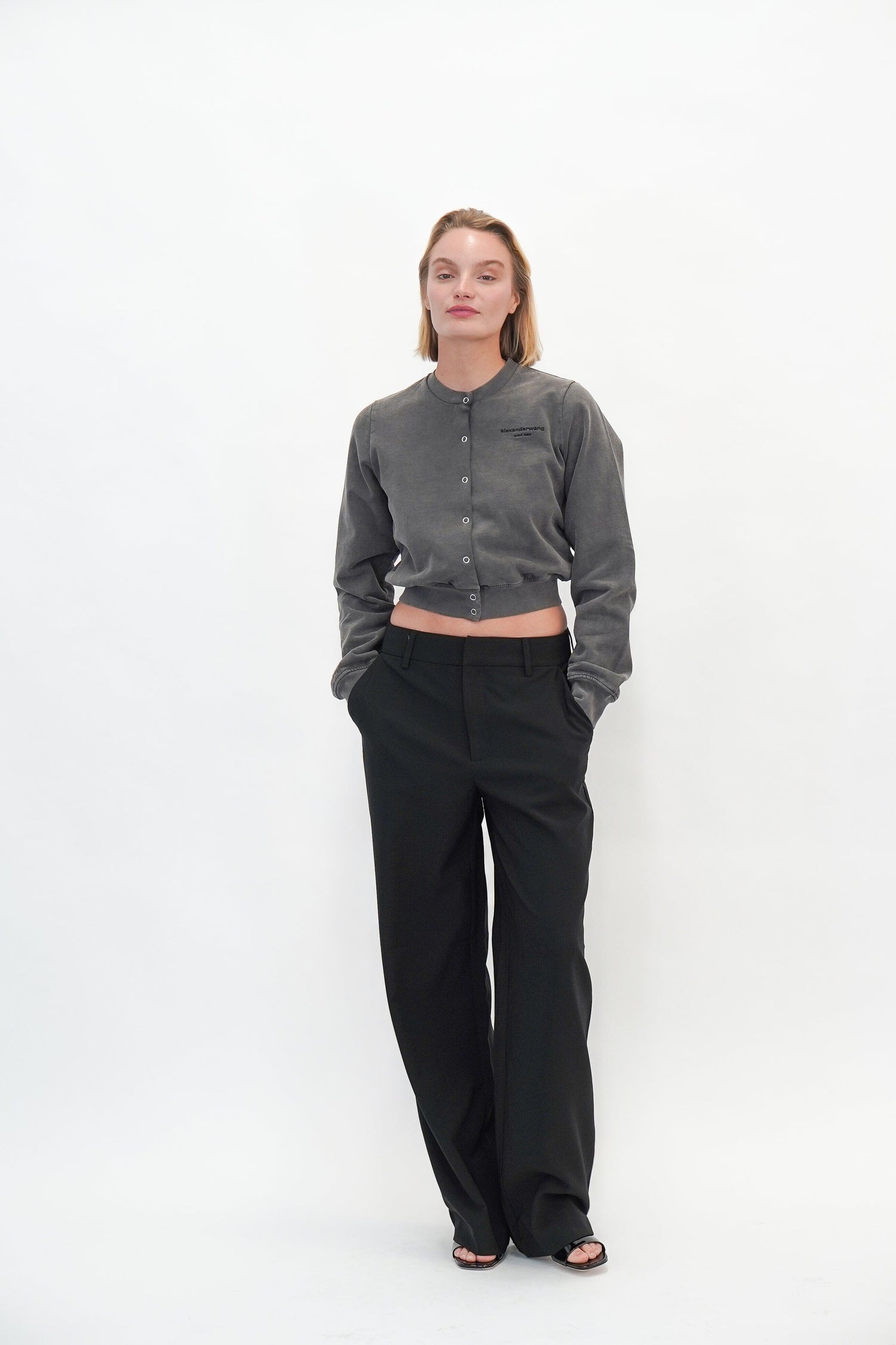 SHRUNKEN SNAP CARDIGAN CREWNECK IN WASHED BLACK CARDIGAN ALEXANDER WANG 