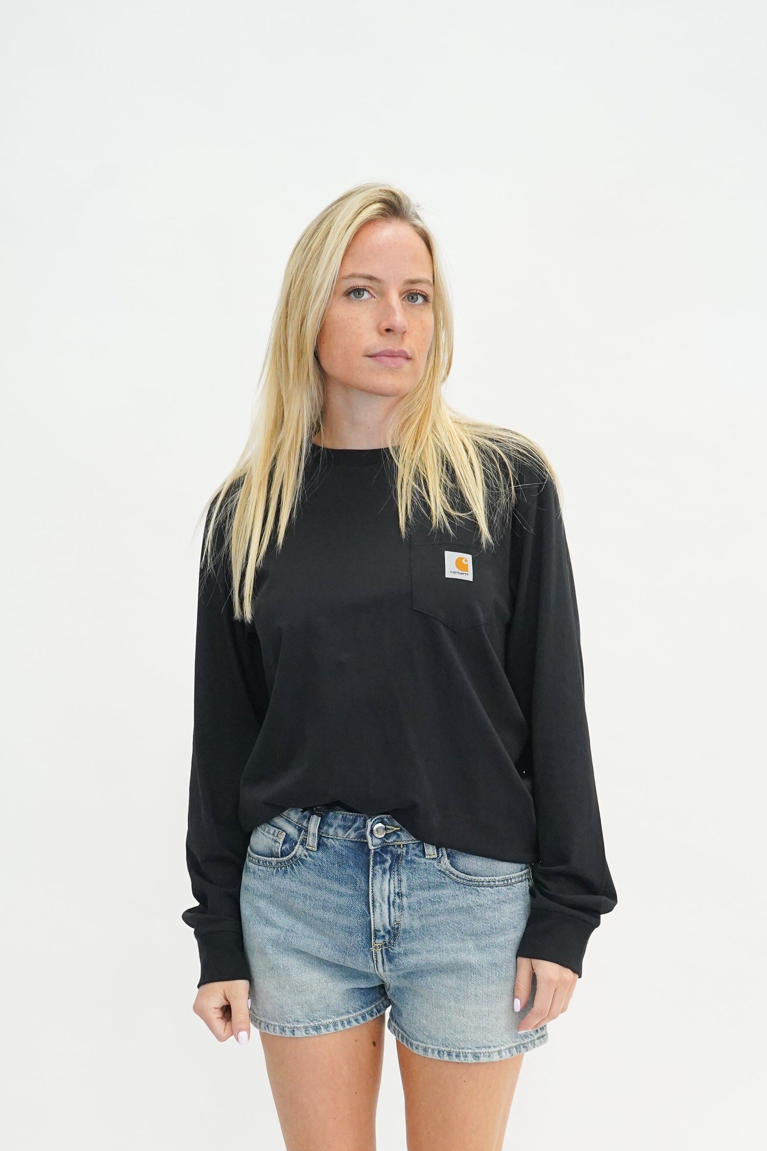 POCKET TSHIRT IN BLACK TSHIRT CARHARTT 