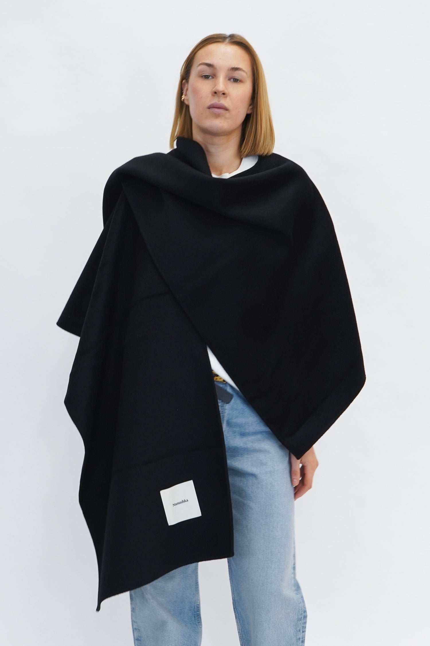 KAMIN DOUBLE WOOL SILK SCARF IN BLACK ACCESSORIES NANUSHKA 