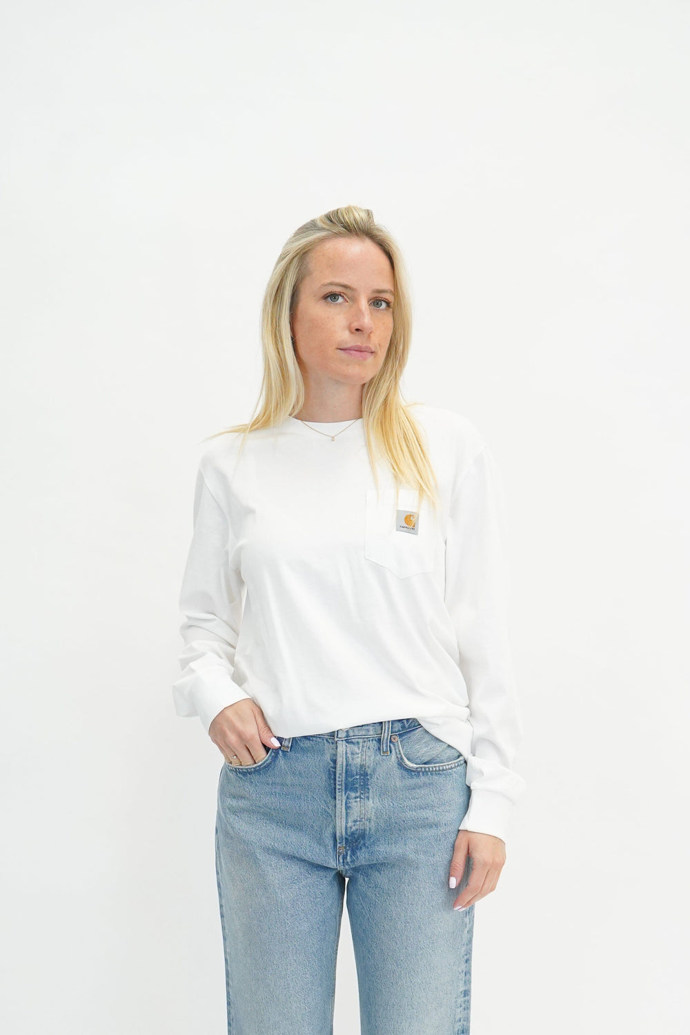LONGSLEEVE POCKET T-SHIRT IN WHITE T-SHIRT CARHARTT 