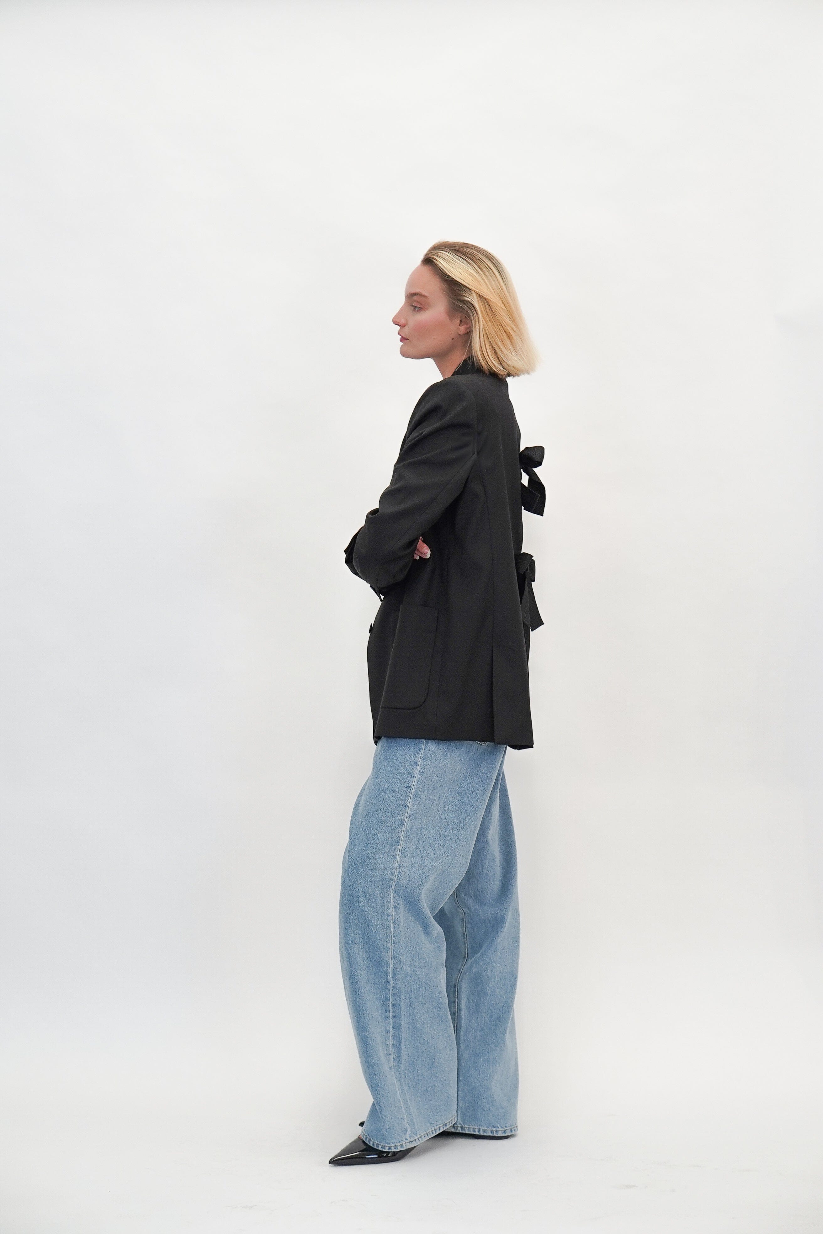 PLUTO BOW BLAZER IN BLACK BLAZER THE GARMENT 
