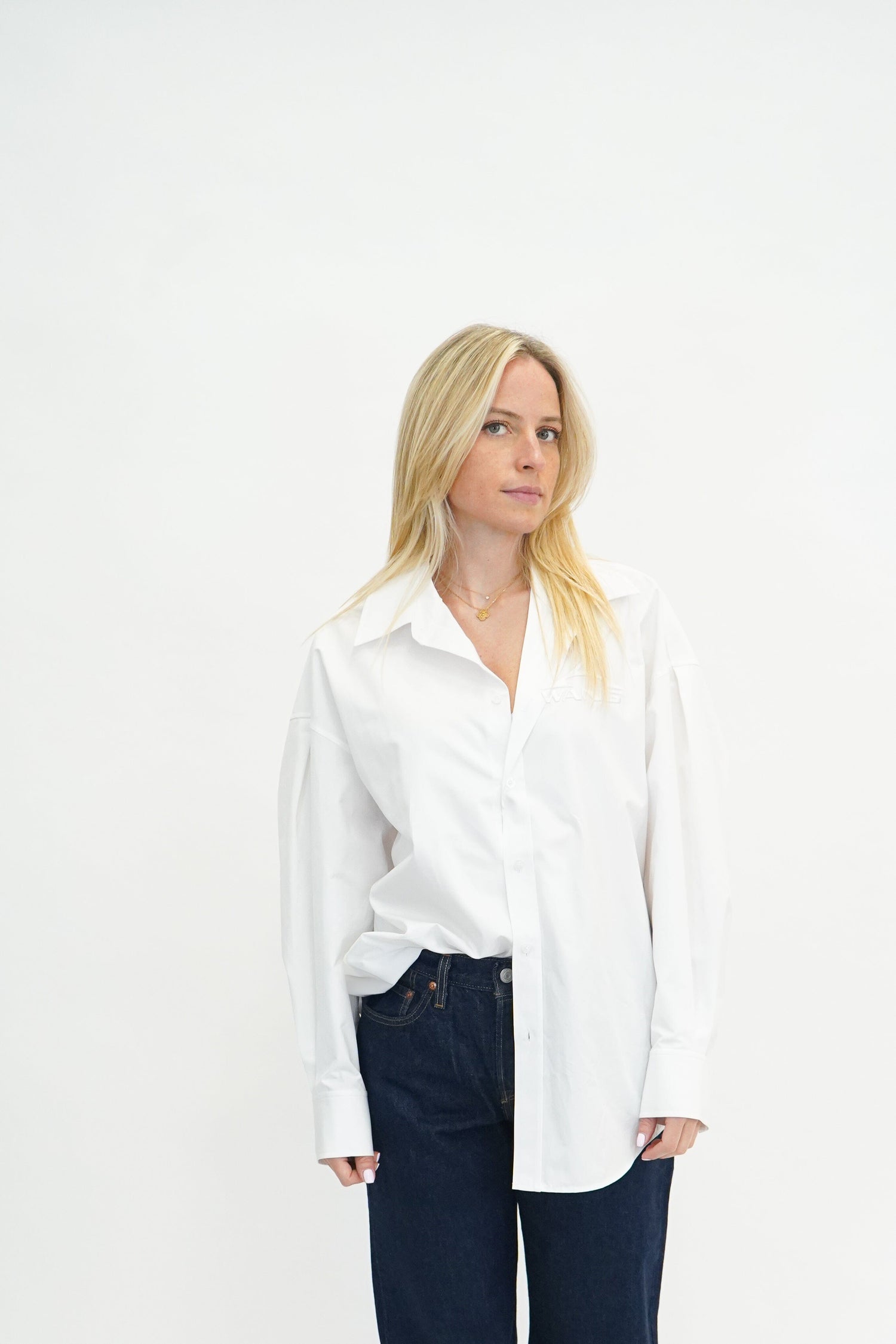 OVERSIZED SHIRT WITH LOGO IN WHITE SHIRT ALEXANDER WANG 