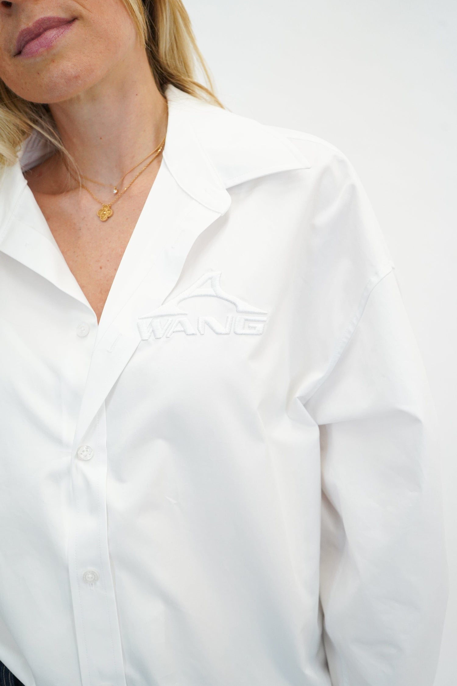 OVERSIZED SHIRT WITH LOGO IN WHITE SHIRT ALEXANDER WANG 
