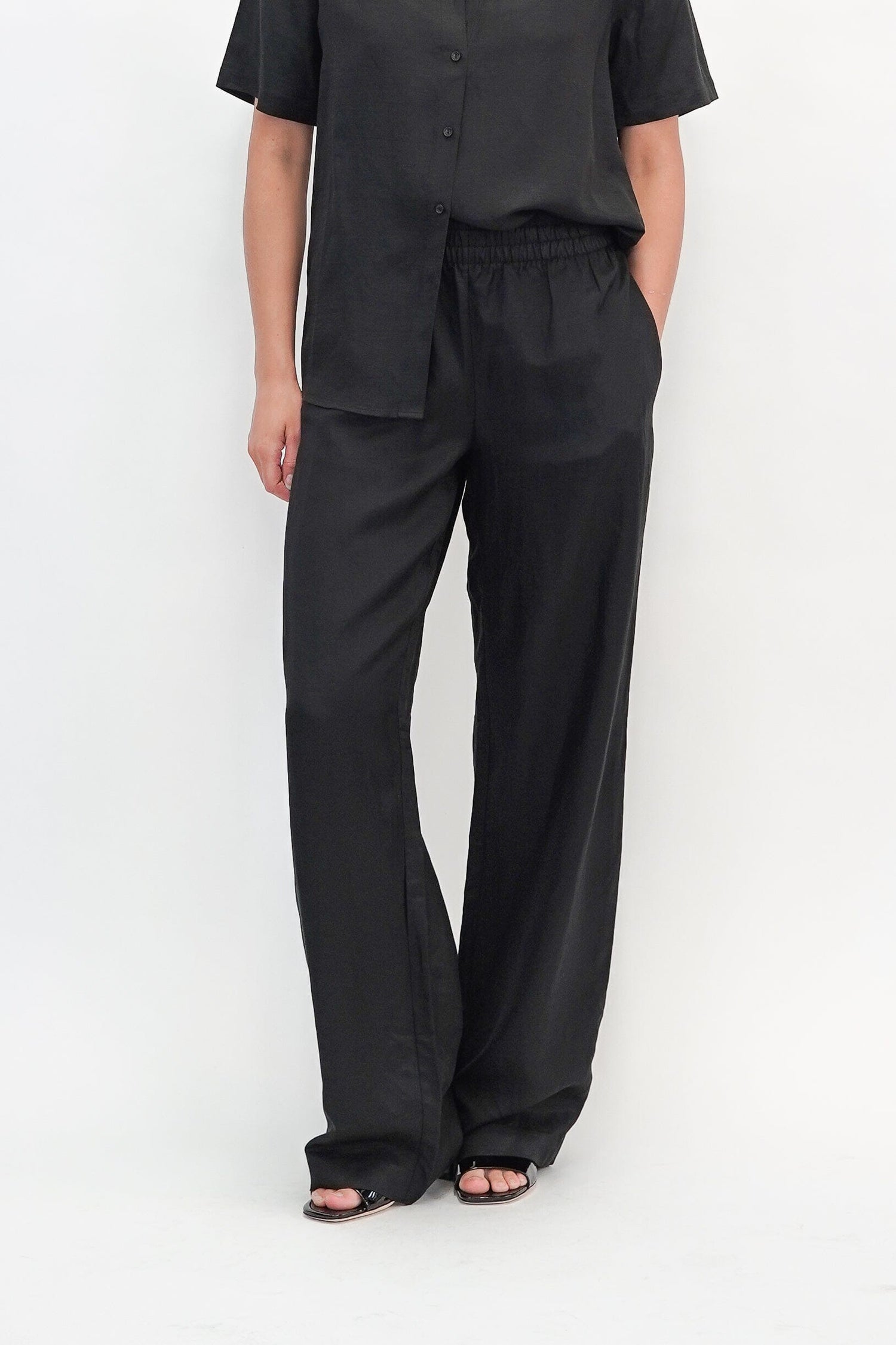 SOTO LINEN PANTS IN BLACK PANTS ANINE BING 
