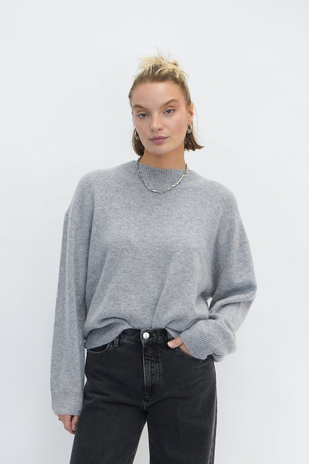 LEE CREW SWEATER IN MEDIUM HEATHER GREY KNITWEAR ANINE BING 