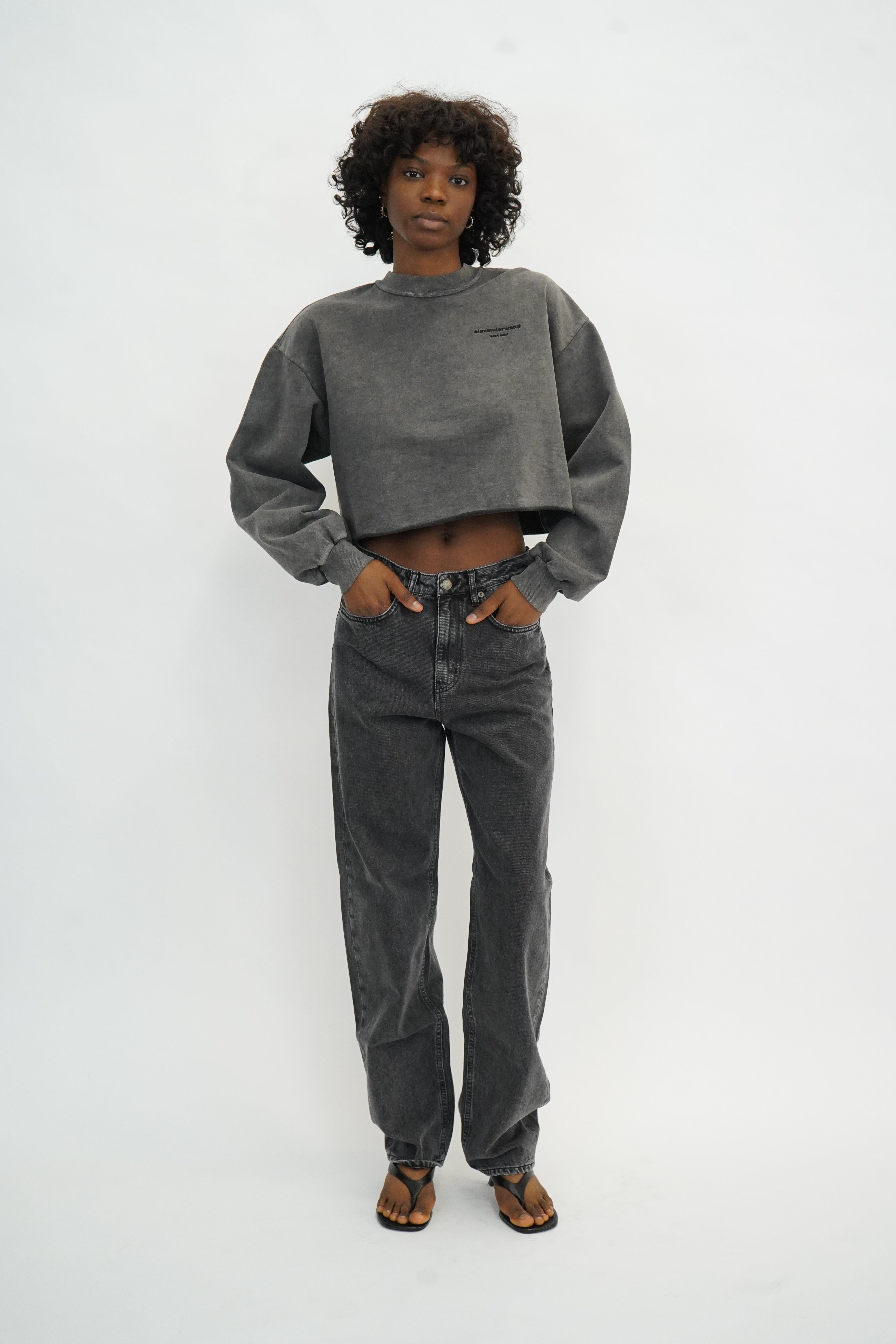 【関送無料】 Alexander Wang Cropped crew neck sweater LOGO PATCH MOCKNECK TOP IN BODYCON KNIT in BLACK