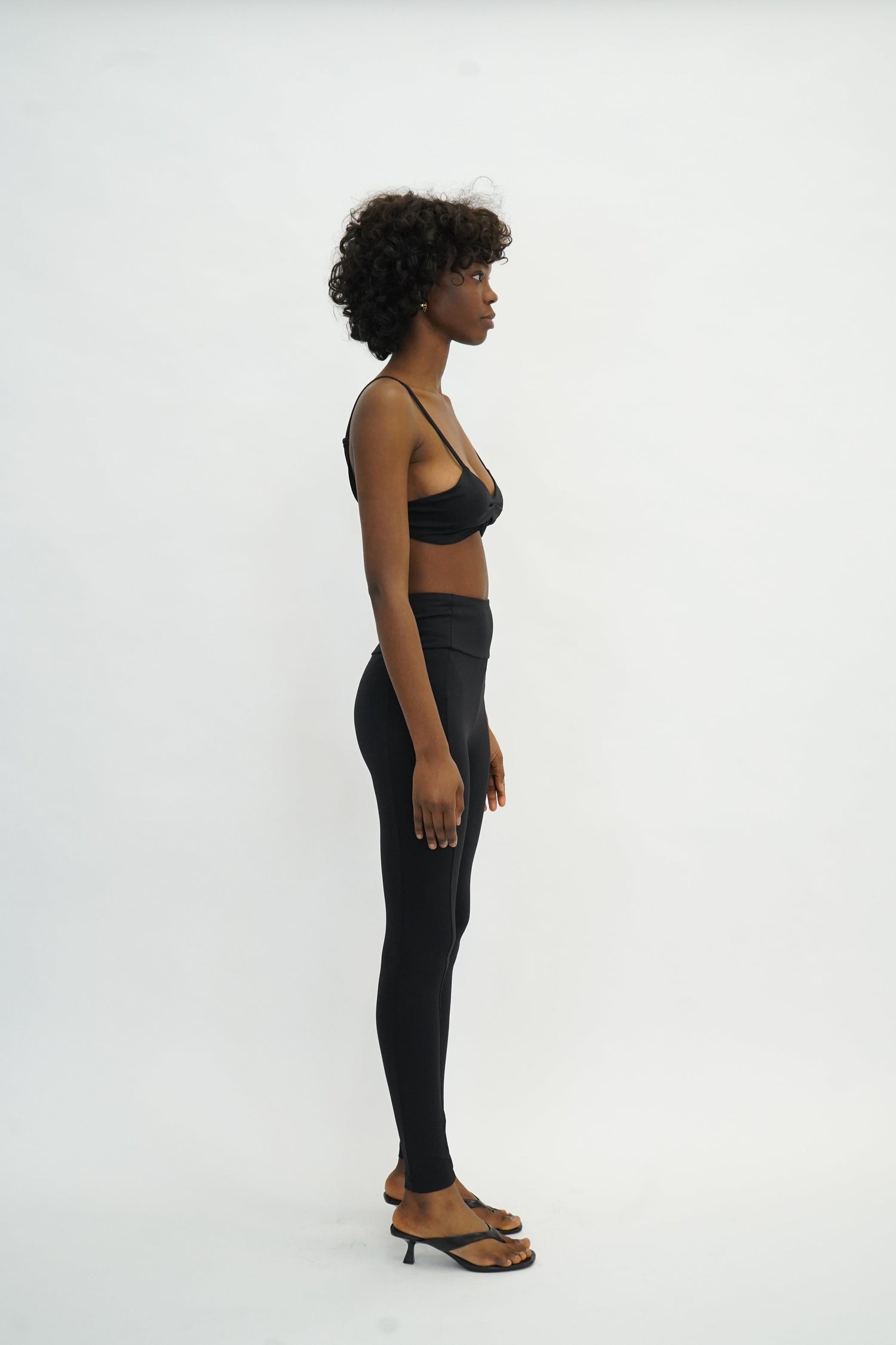MIU TOP IN BLACK TOP IRO 