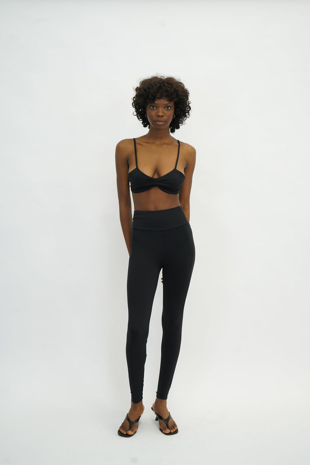 MIU TOP IN BLACK TOP IRO 