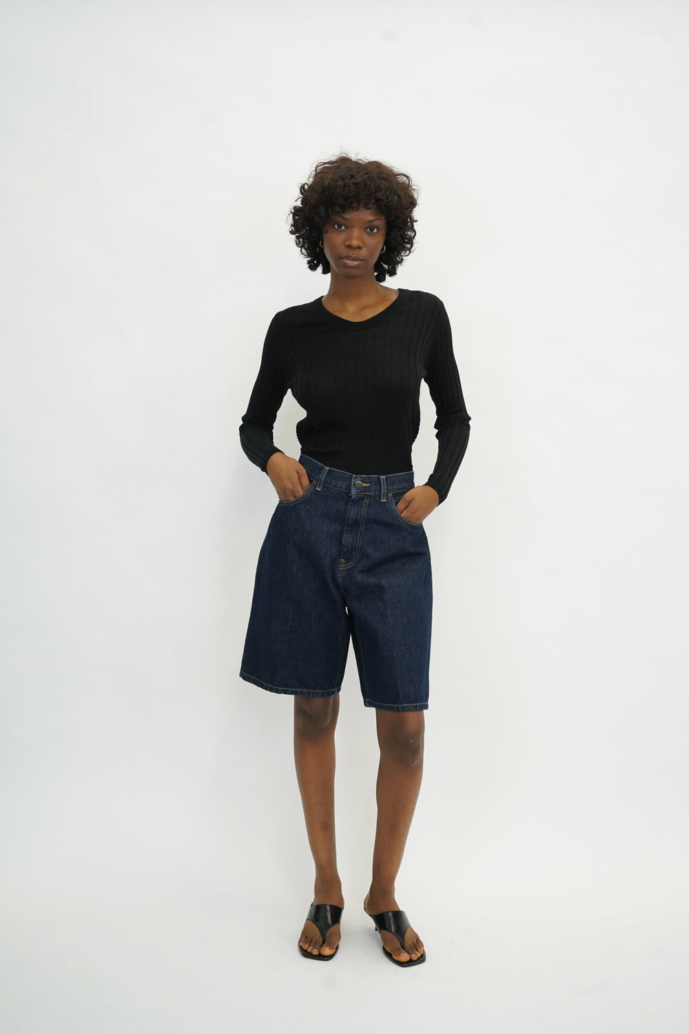 HATTIE PULLOVER IN BLACK PULLOVER IRO 