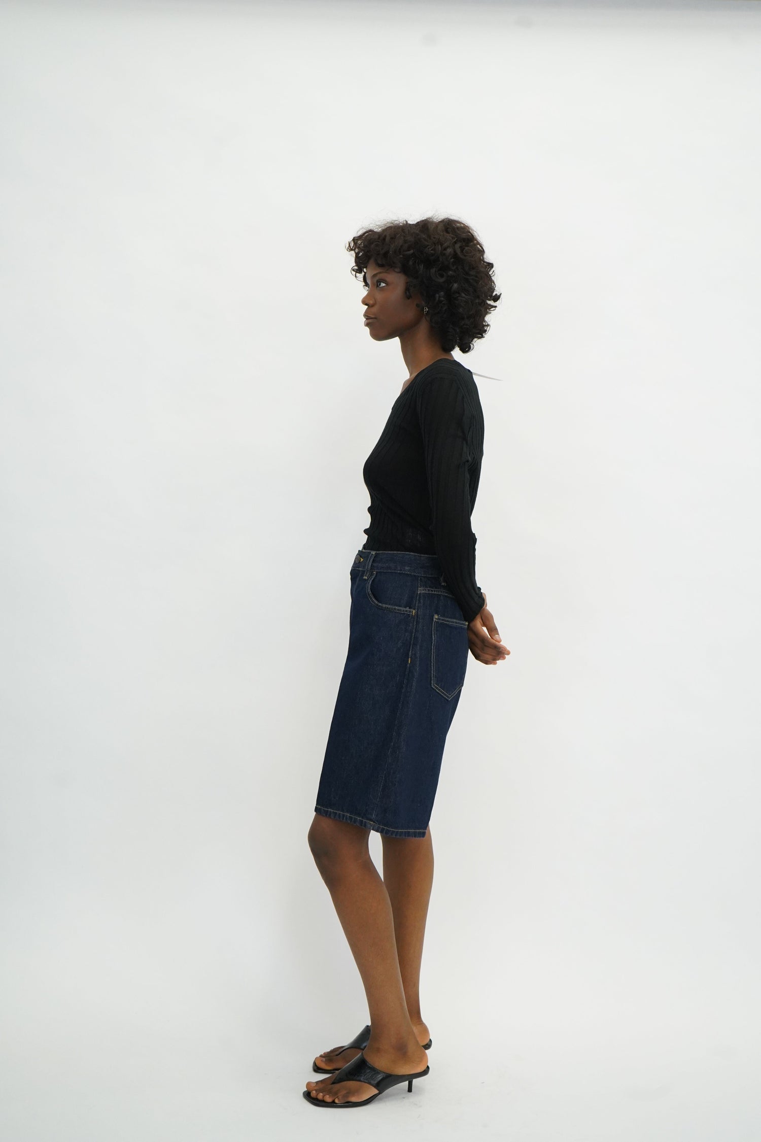 HATTIE PULLOVER IN BLACK PULLOVER IRO 