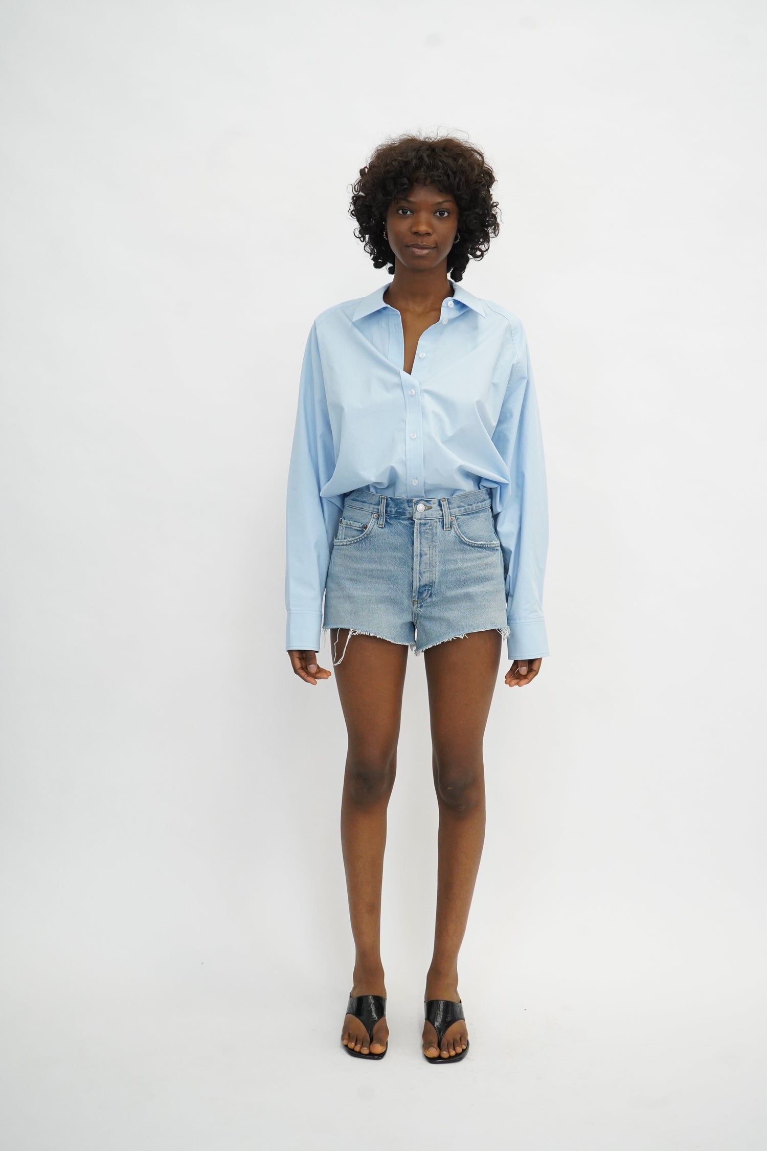 OVERSIZED BUTTON DOWN SHIRT W/ NECKLACE IN OXFORD BLUE SHIRT ALEXANDER WANG 