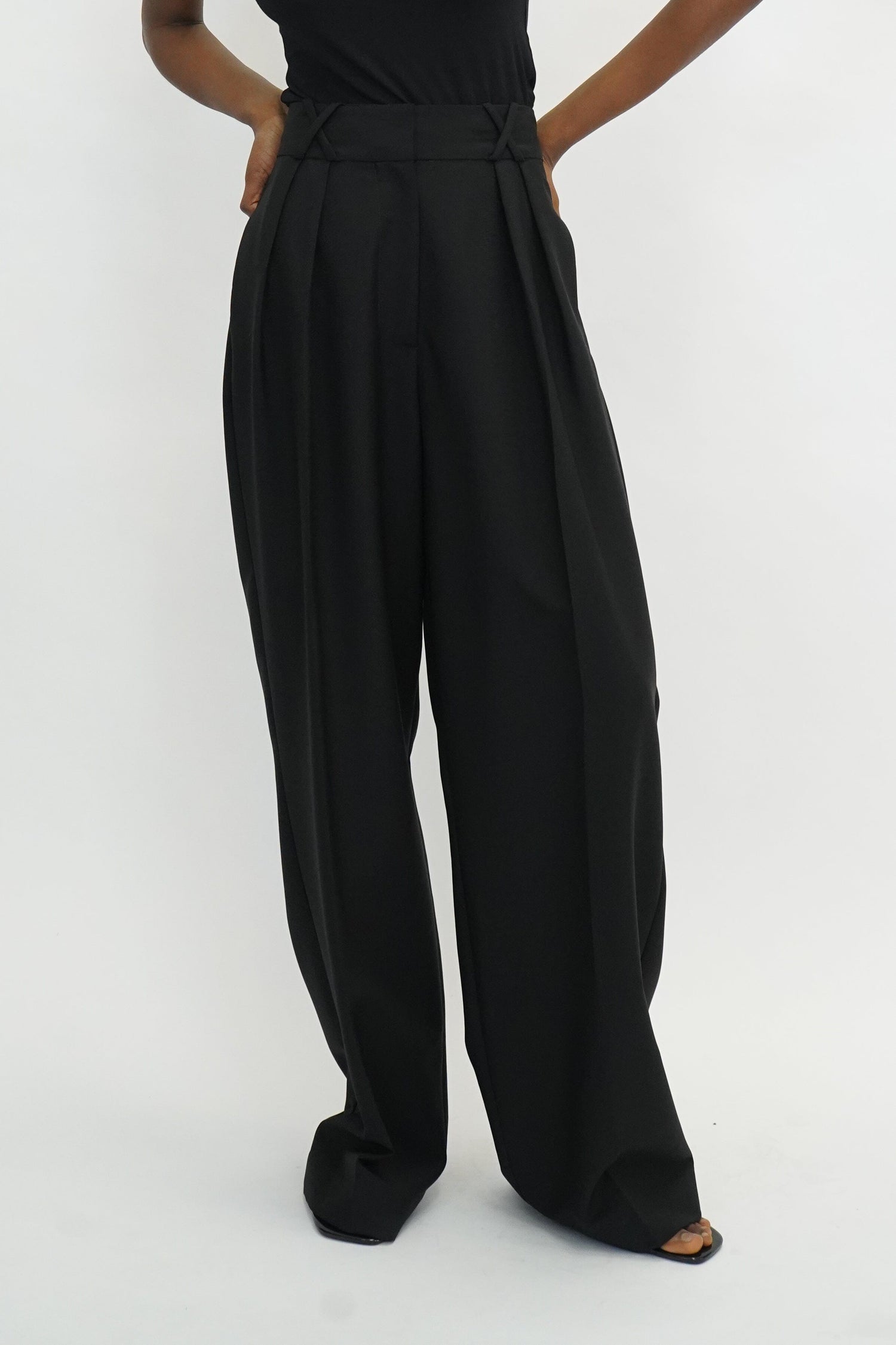 FRANSJE LOOSE FIT TAILORED PANTS PANTS ROHE 