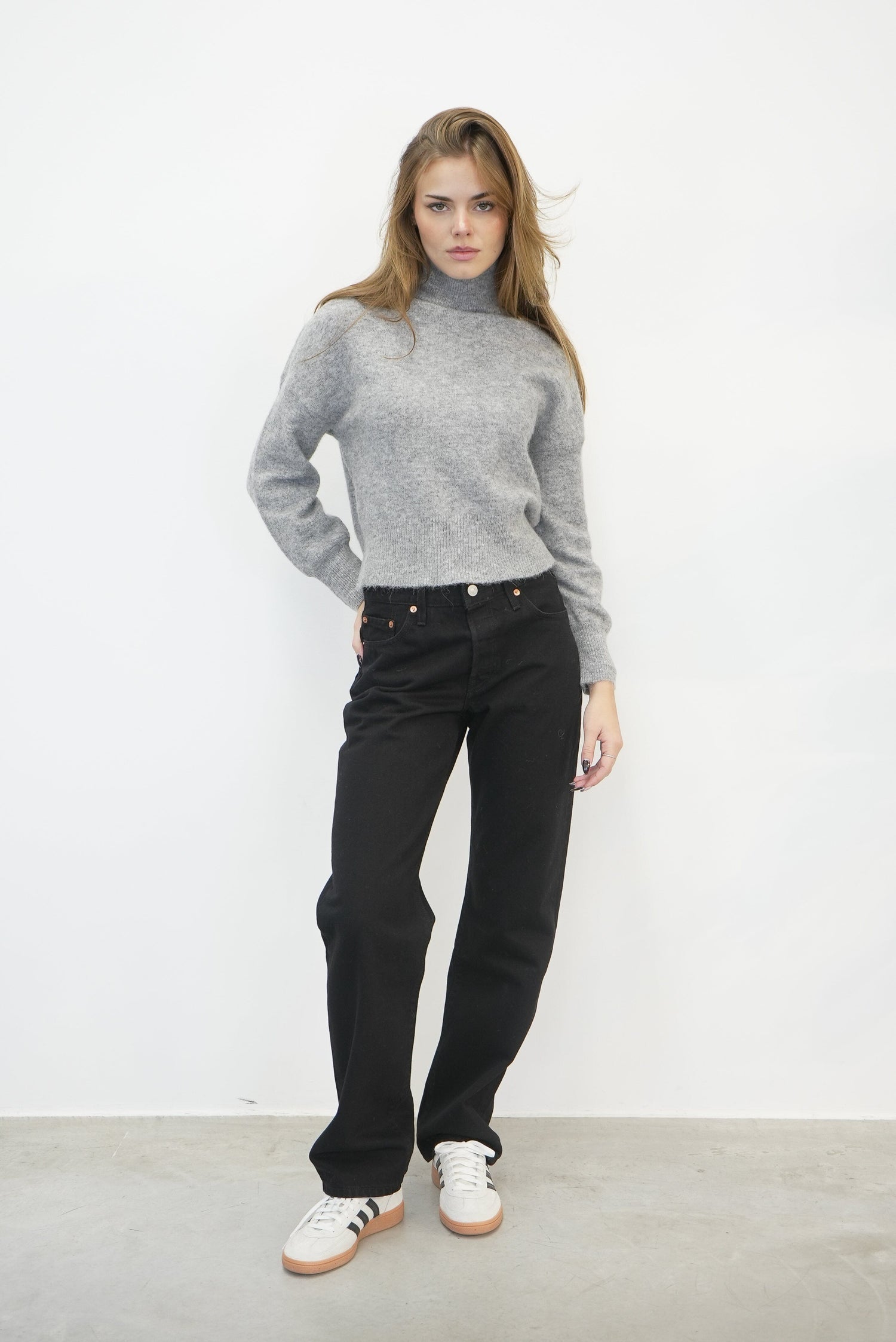 NOLA LOOSE FIT TURTLENECK SWEATER IN GREY SWEATER SAMSOE SAMSOE 