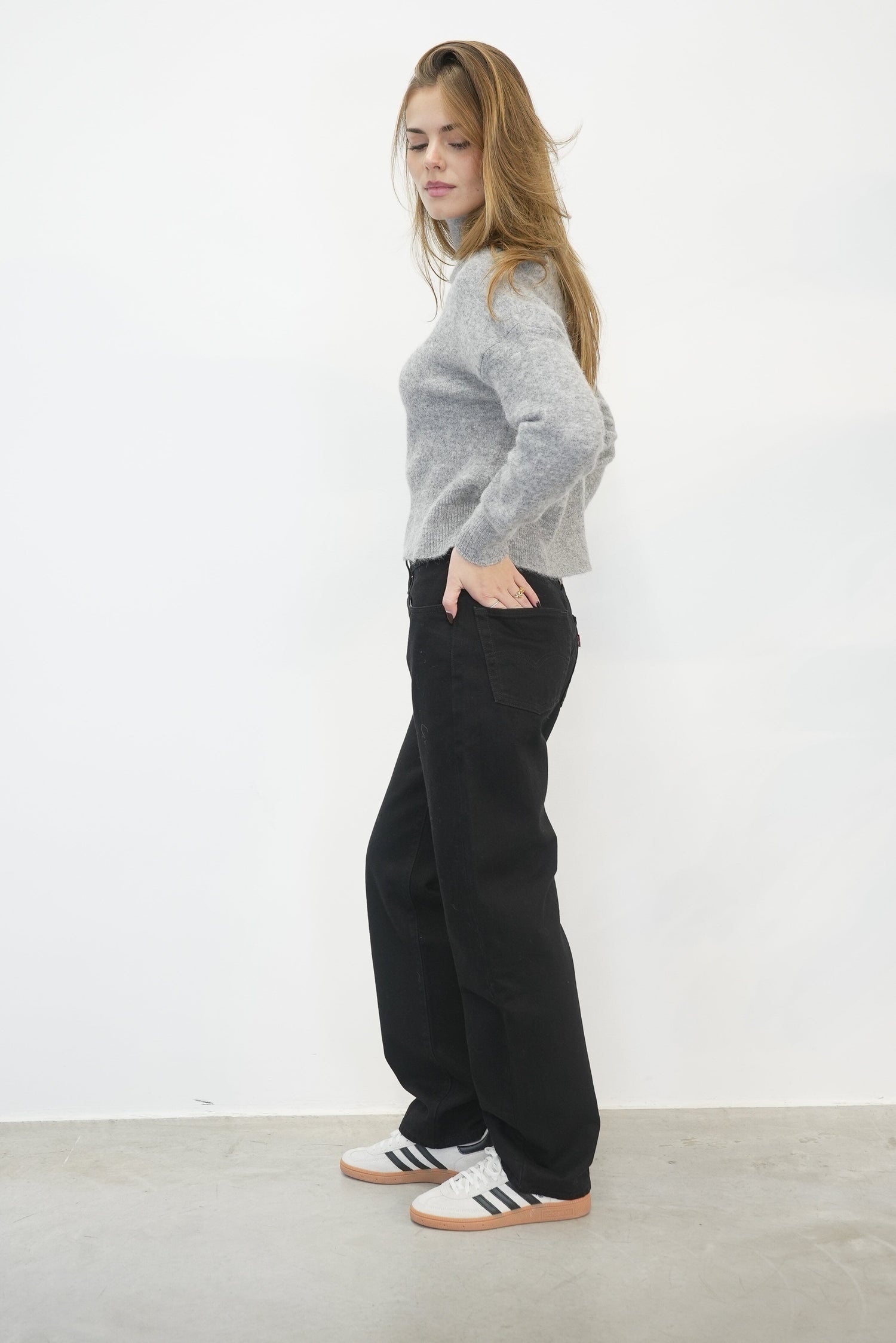 NOLA LOOSE FIT TURTLENECK SWEATER IN GREY SWEATER SAMSOE SAMSOE 