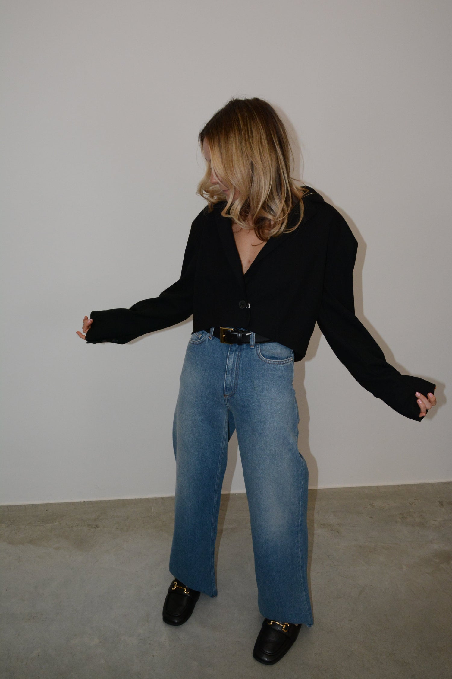 KIRI LOOSE FIT FLARED LEG JEANS IN VINTAGE BLUE JEANS WON HUNDRED 