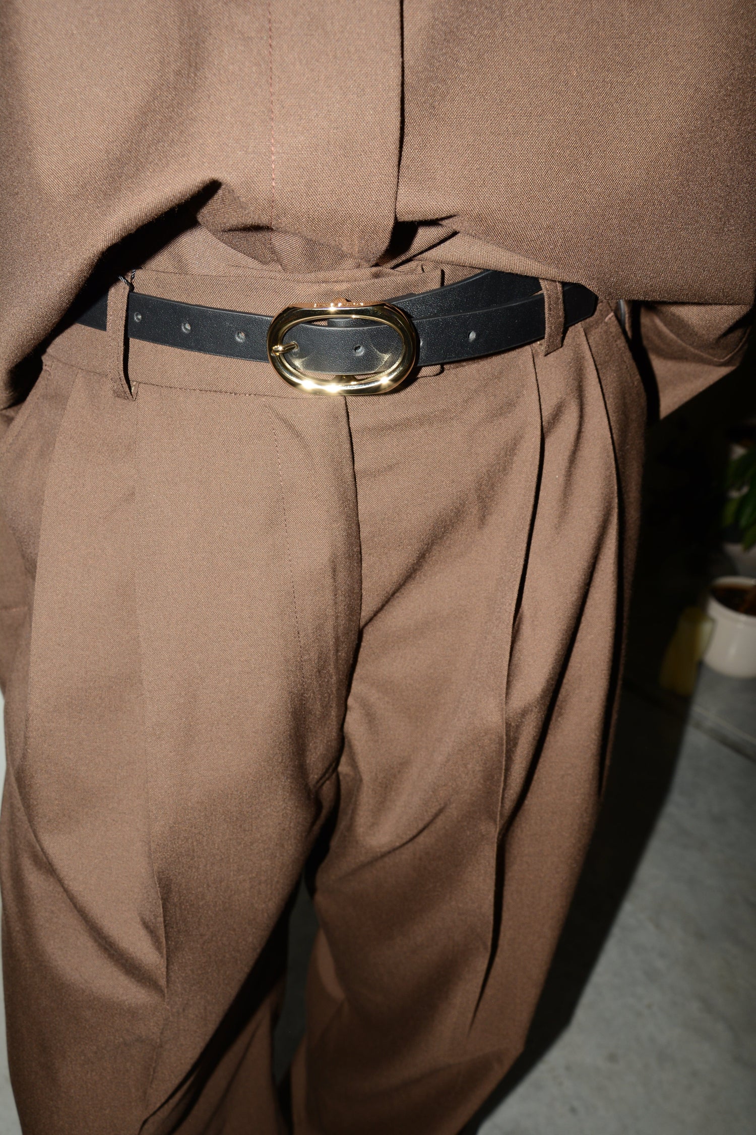 PLEATED PANTS IN BROWN PANT STUDIO CUT 