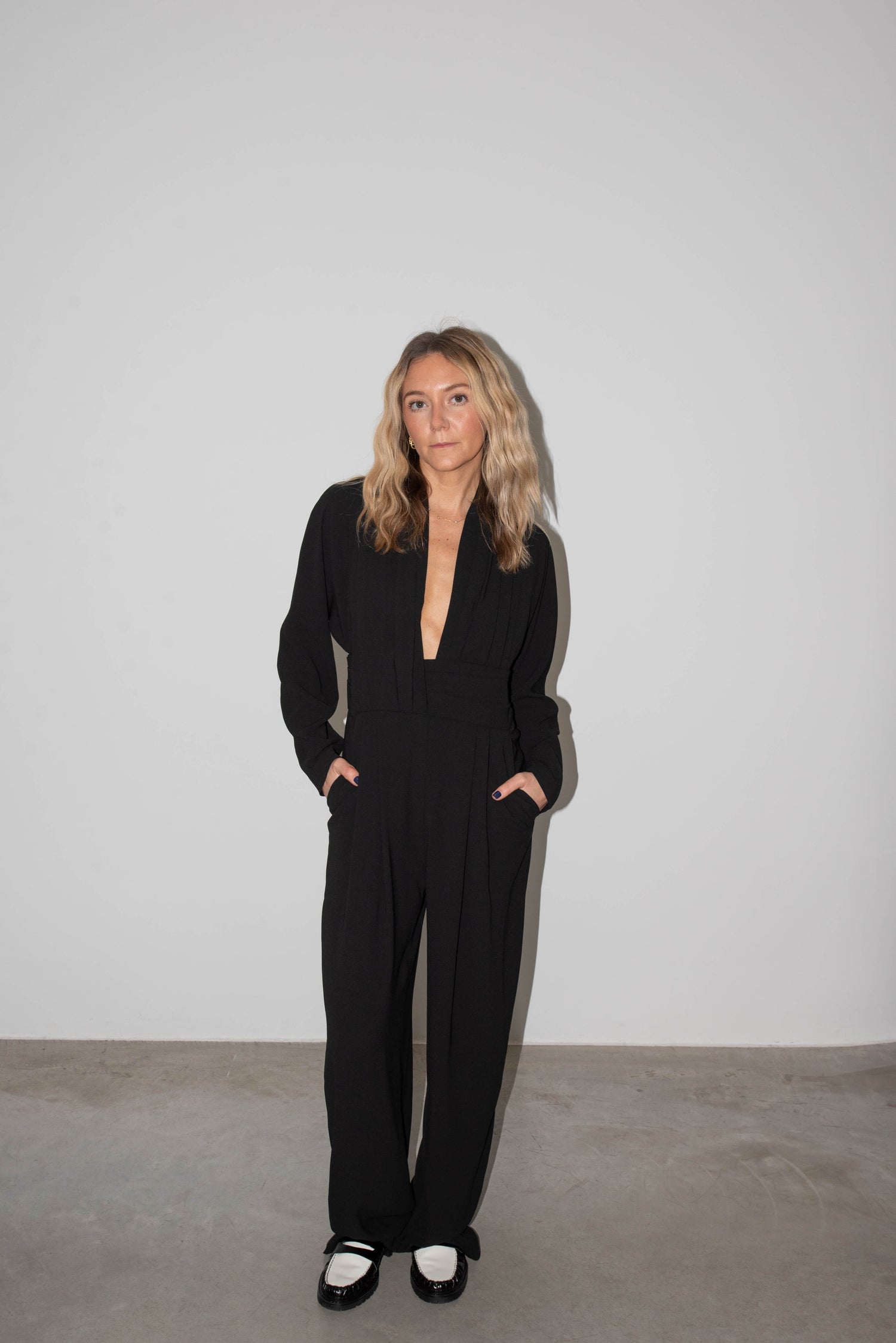 CINNIE DEEP NECKLINE JUMPSUIT JUMPSUIT IRO 