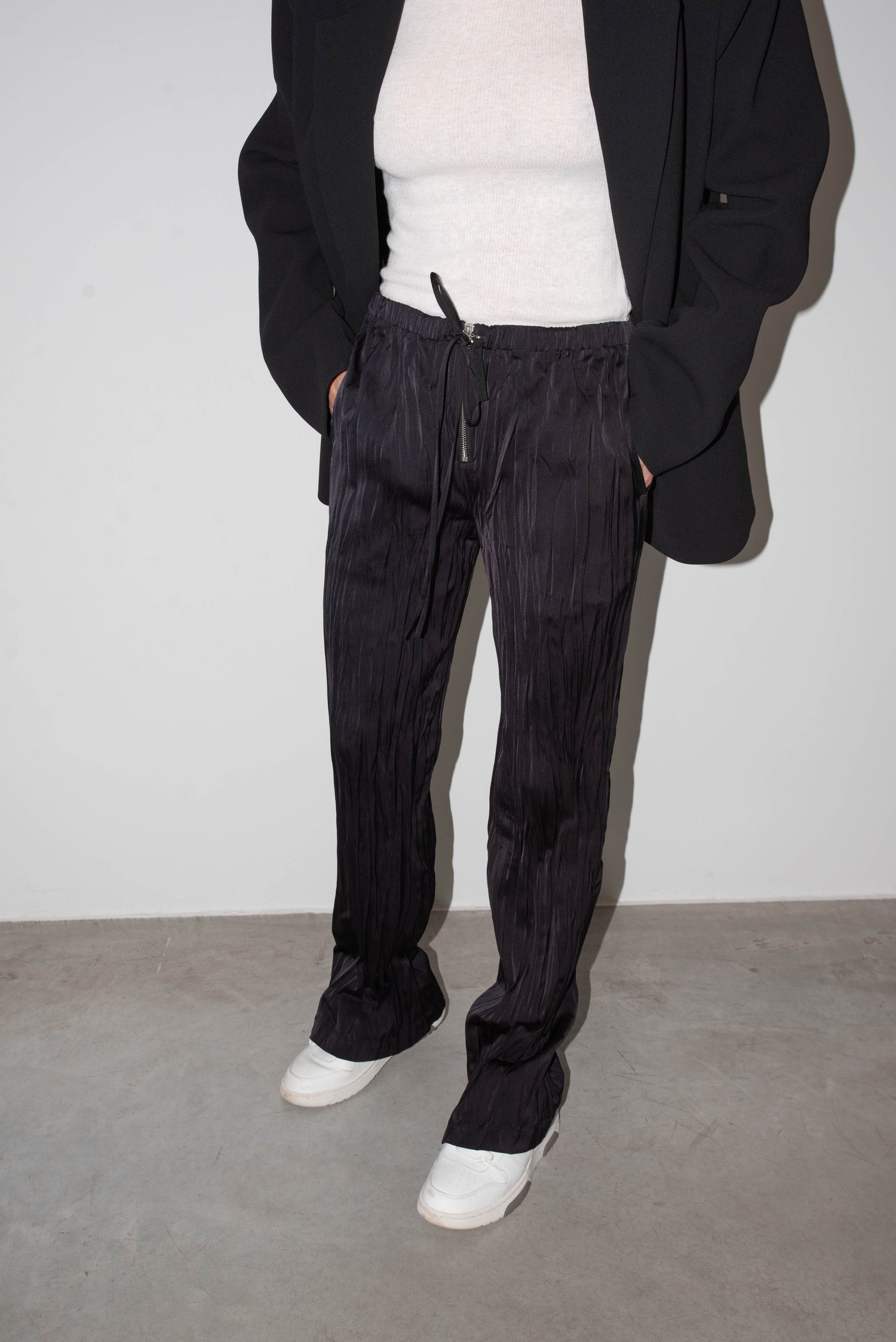 CRUSH RELAXED FIT DRAWSTRING PANTS PANTS HELMUT LANG 