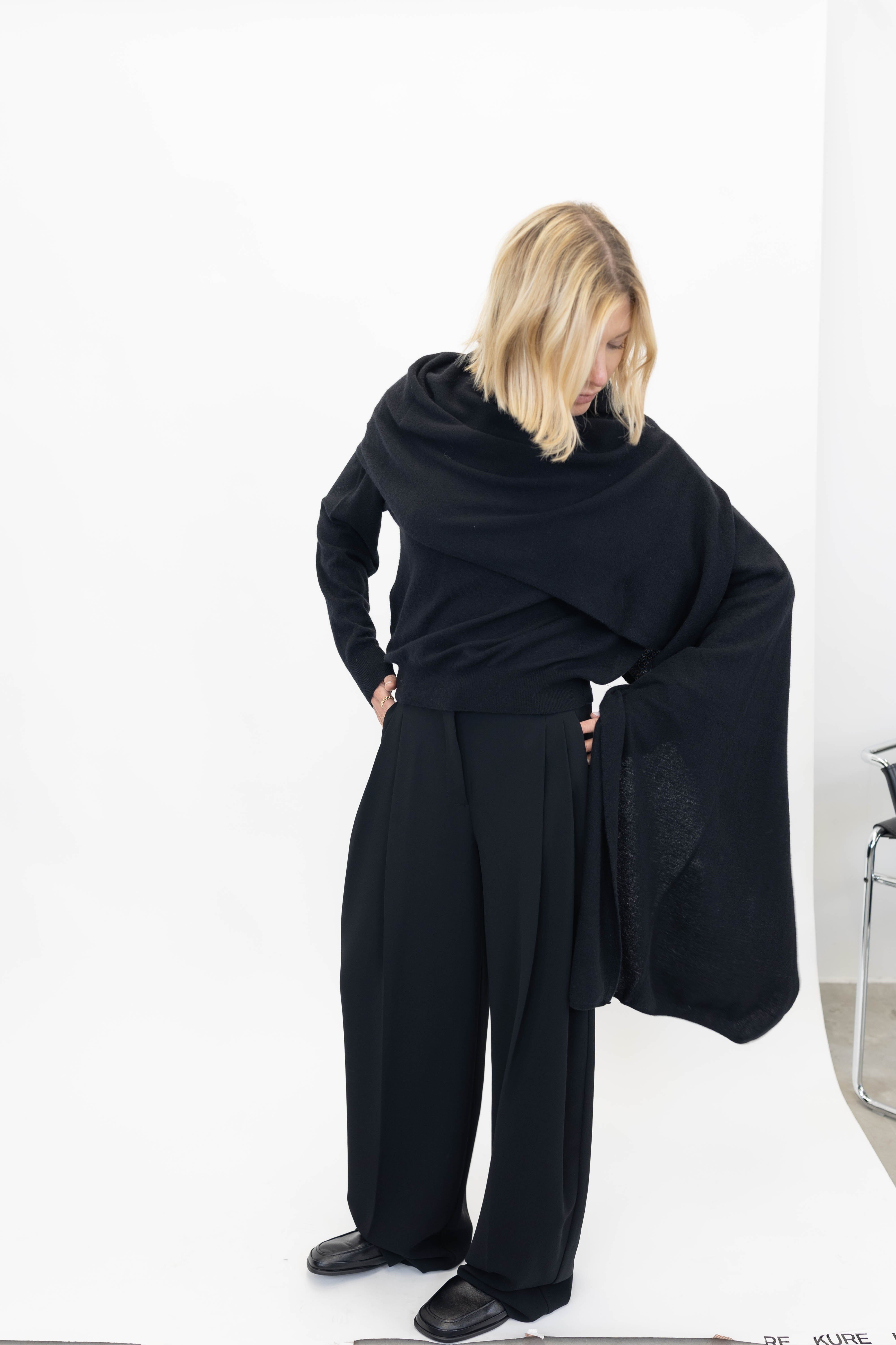 EDITA KNITTED CAPE SWEATER SWEATER THE ANDAMANE 