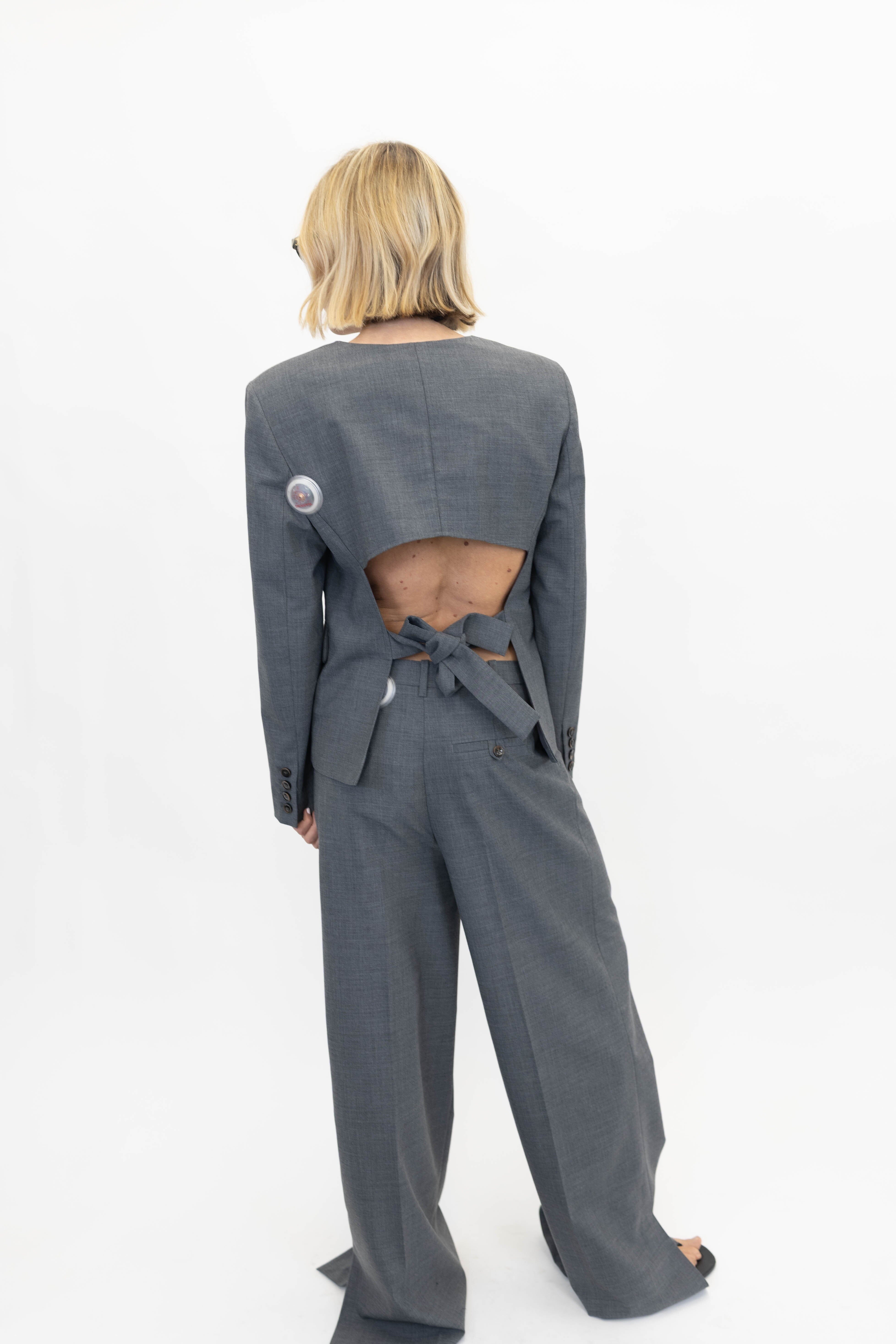 GRAND BACK BLAZER IN GREY MELANGE BLAZER THE GARMENT 