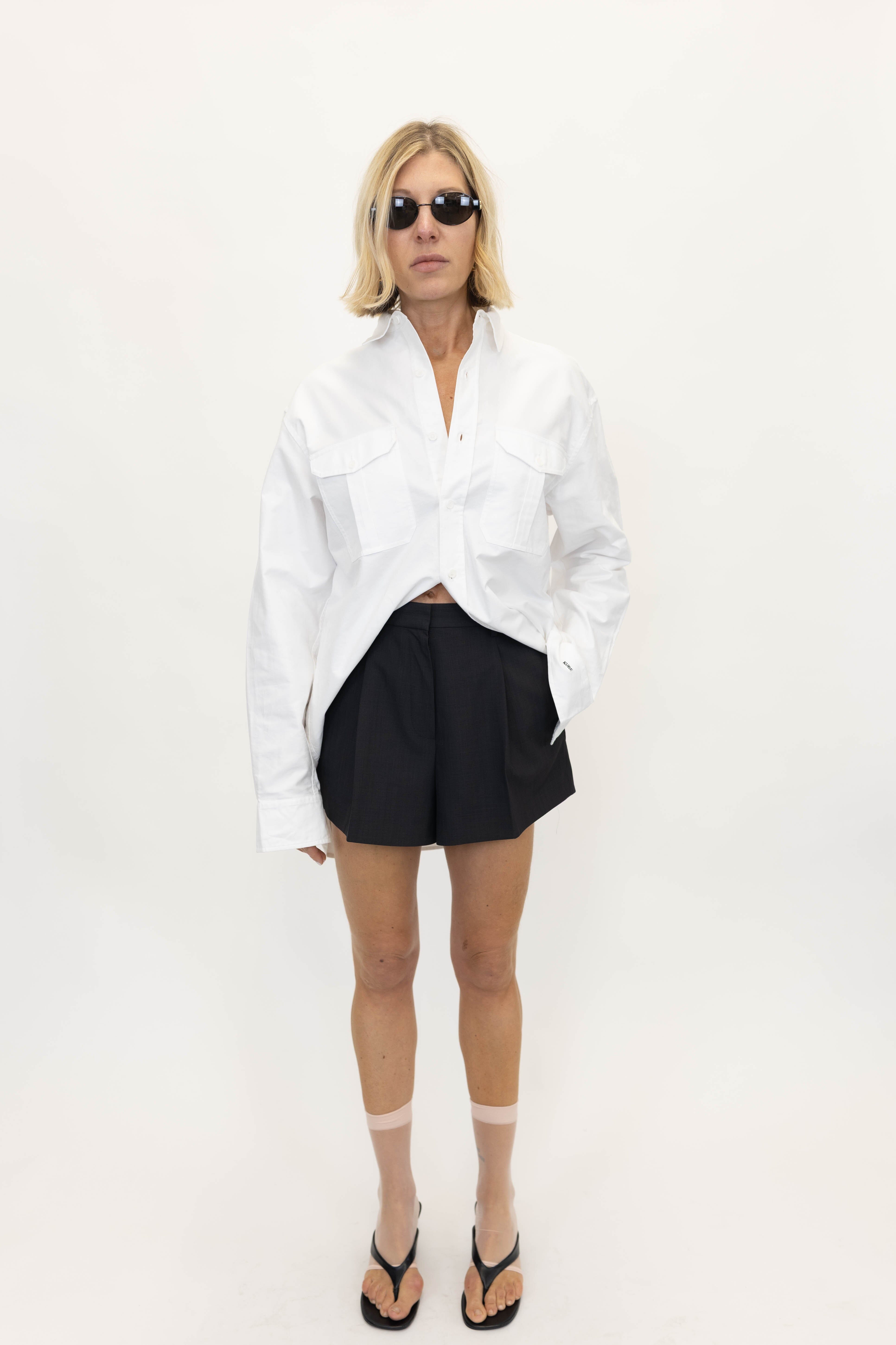 RUNI SHORTS IN BLACK SHORT HERSKIND 