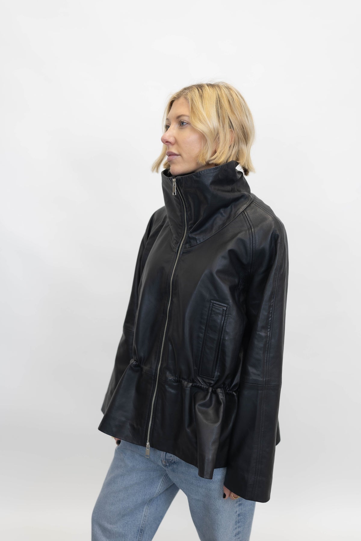 OSCAR LEATHER JACKET IN BLACK JACKET HERSKIND 