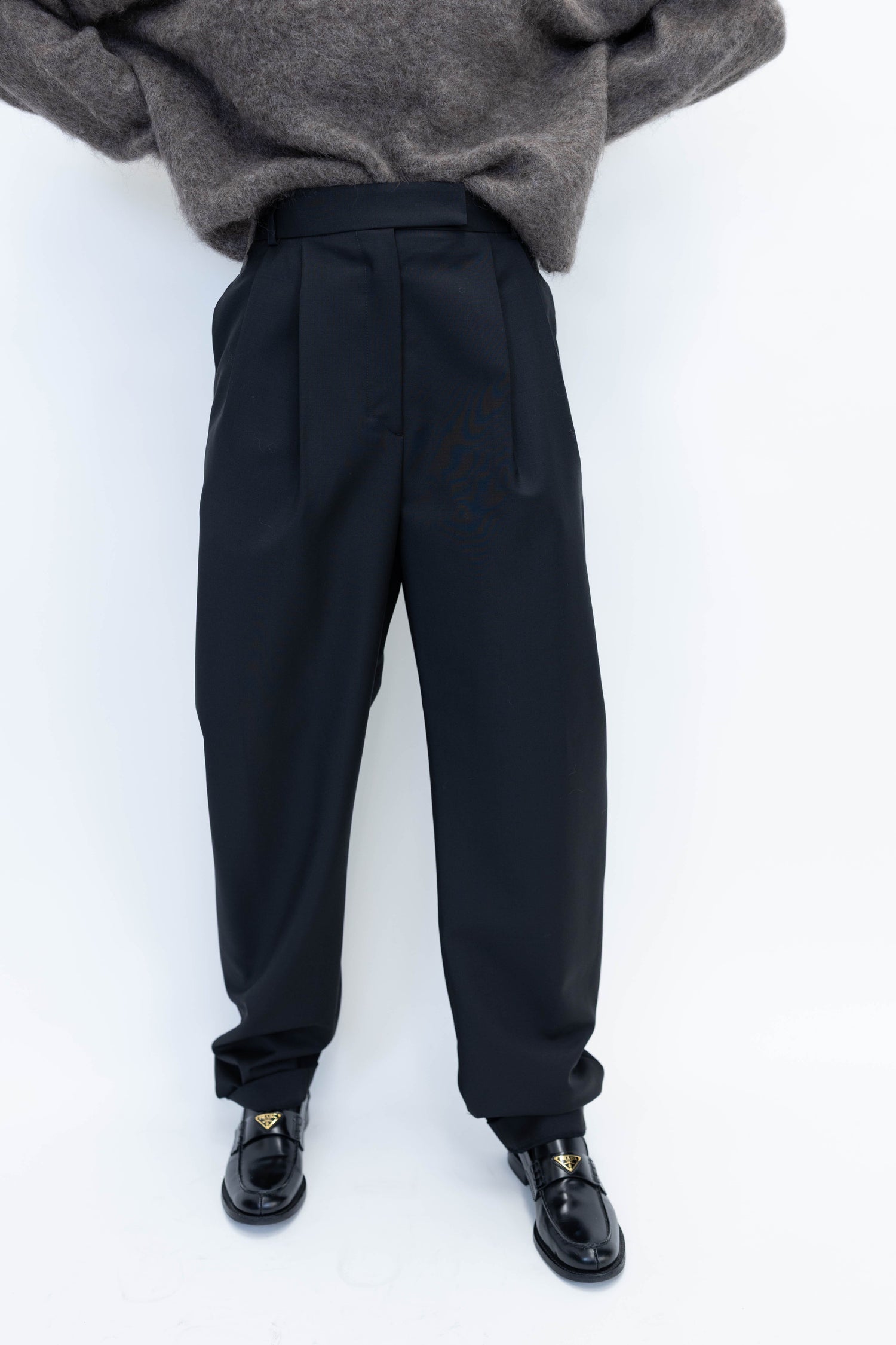 ROUND LEG SHAPED TAILORED TROUSERS PANTS ROHE 